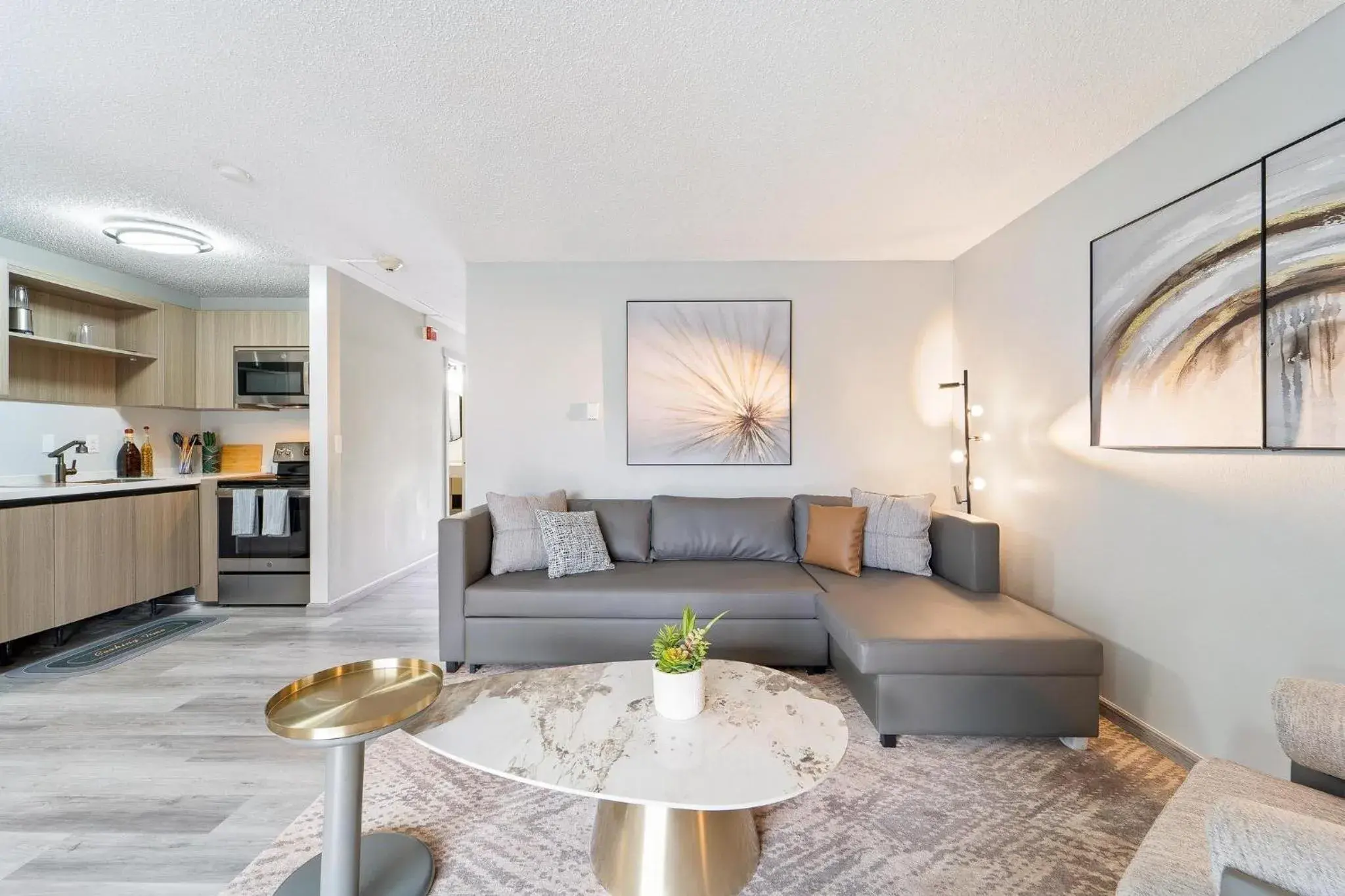 Queen Suite in Interurban Suites Hotel Queen Suite in Interurban Suites Hotel