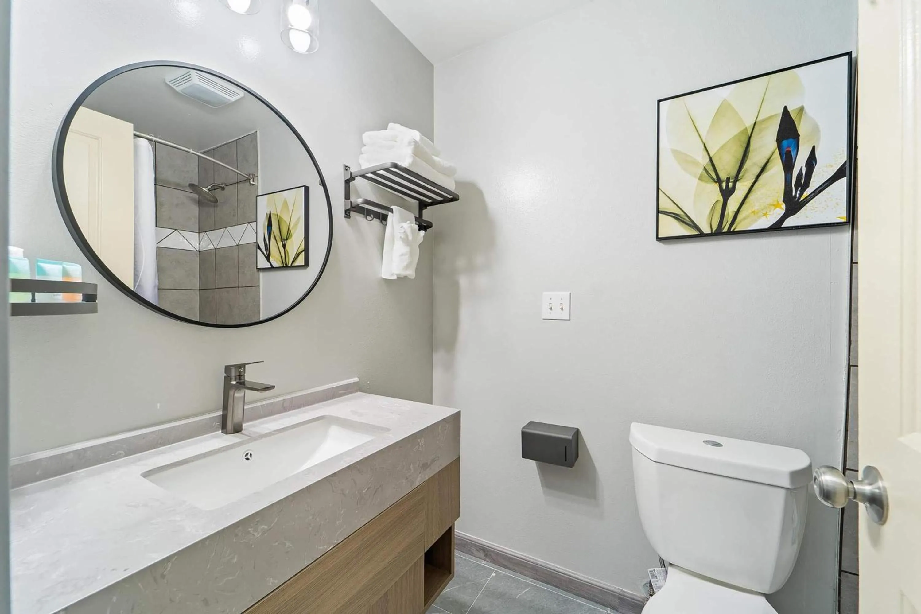 Bathroom in Interurban Suites Hotel, a Dazzler Select by Wyndham
