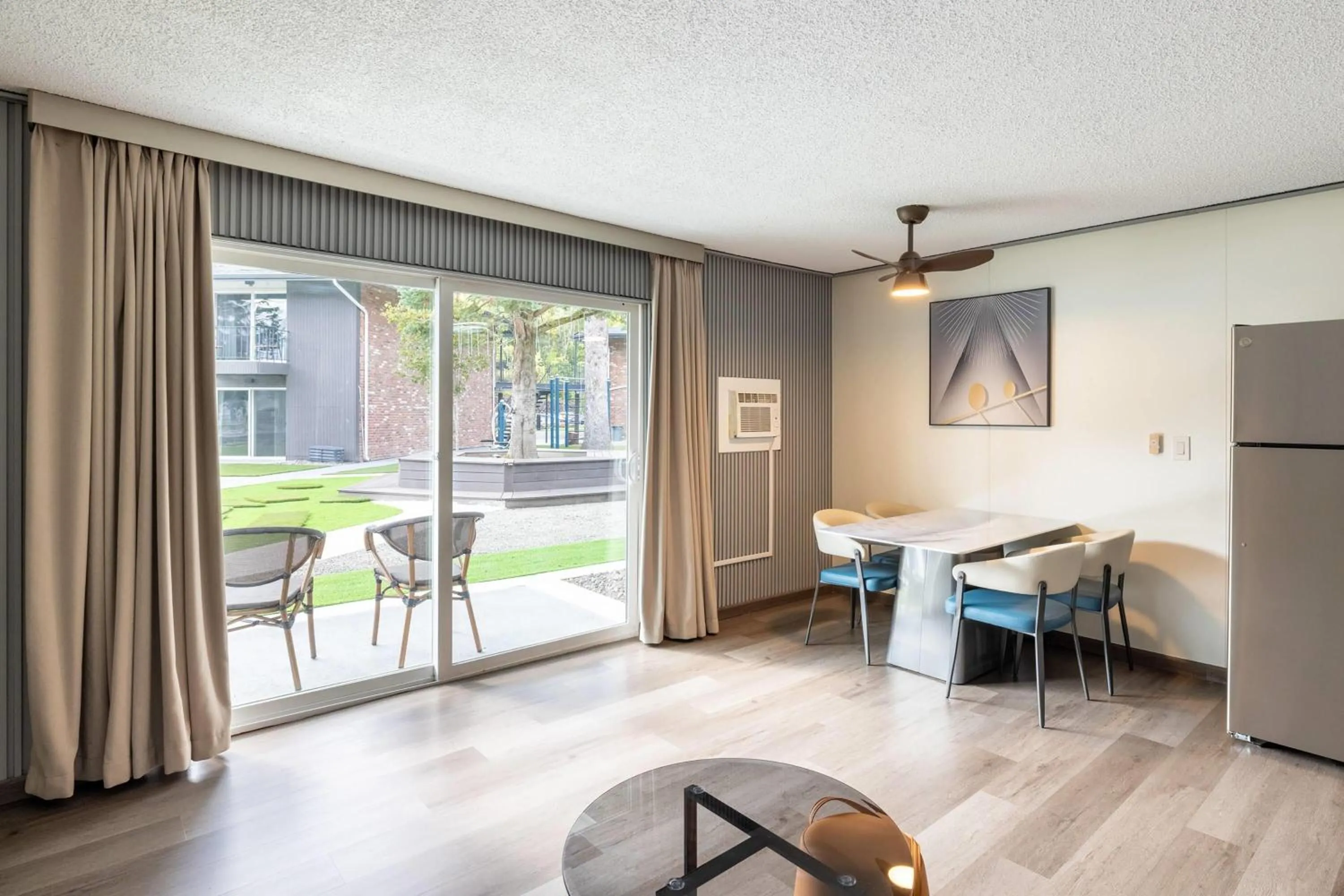 Photo of the whole room in Interurban Suites Hotel, a Dazzler Select by Wyndham