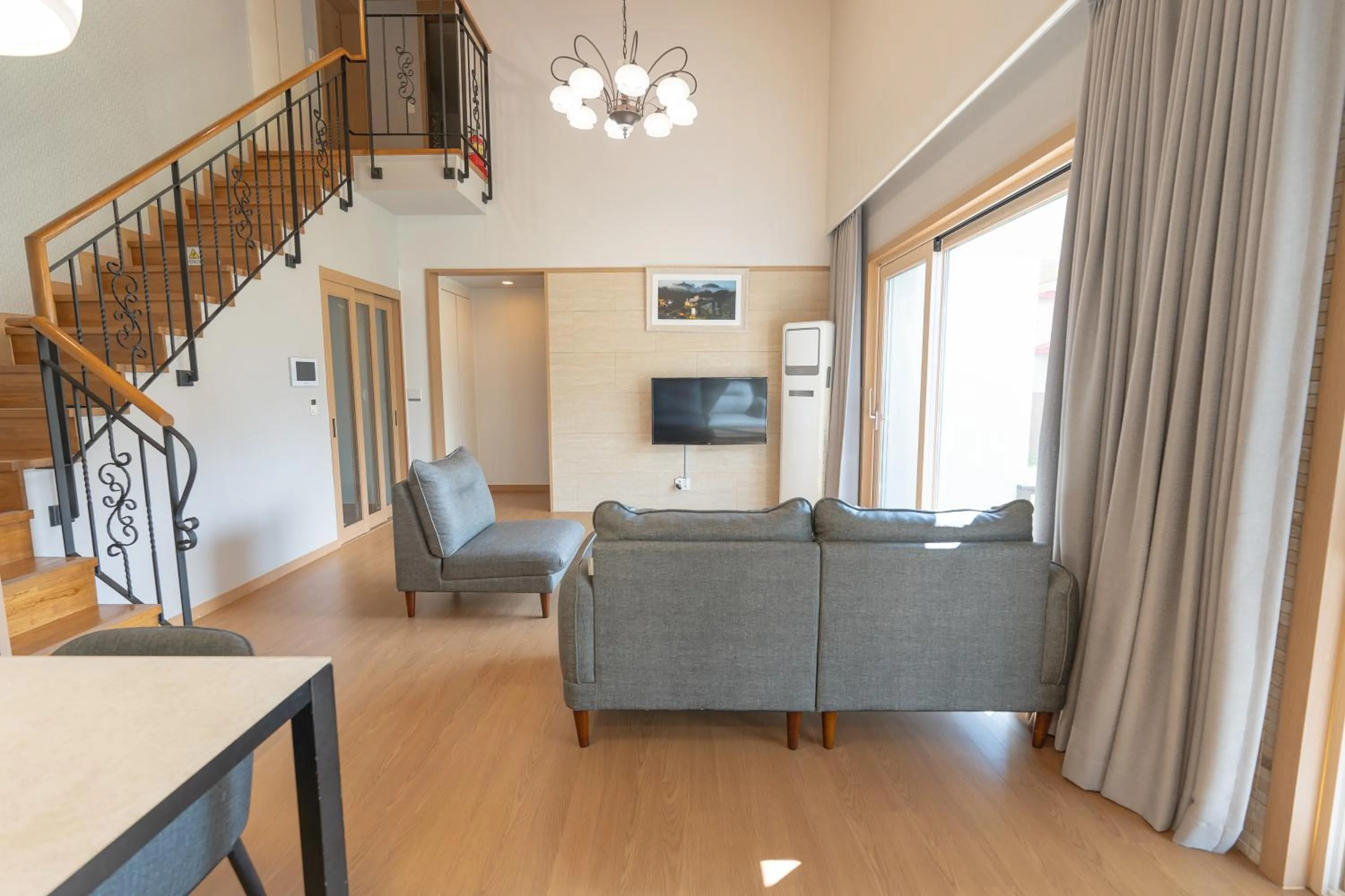 TV and multimedia in Le comte bleu