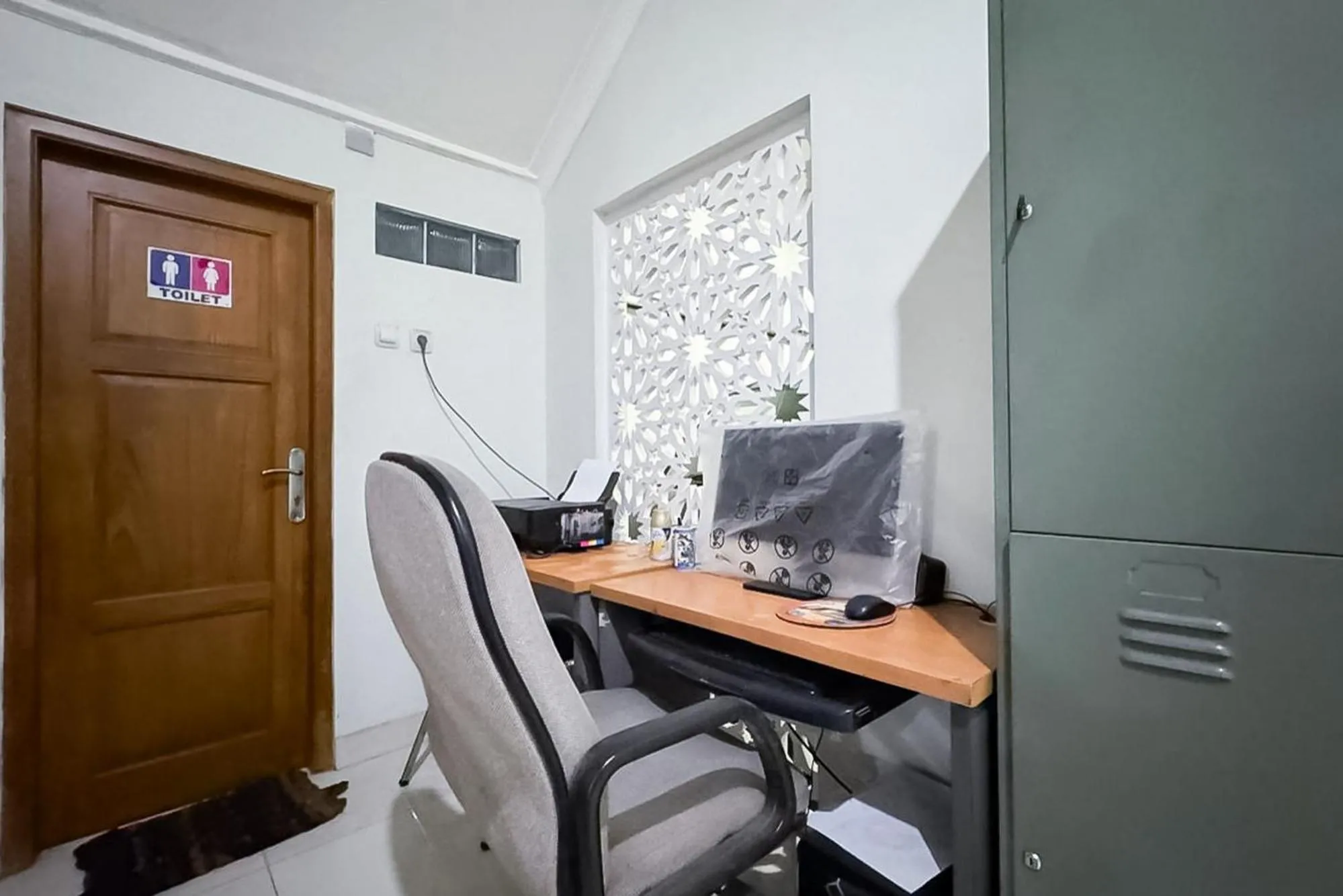 RedDoorz Syariah near RS Awal Bros Panam Pekanbaru