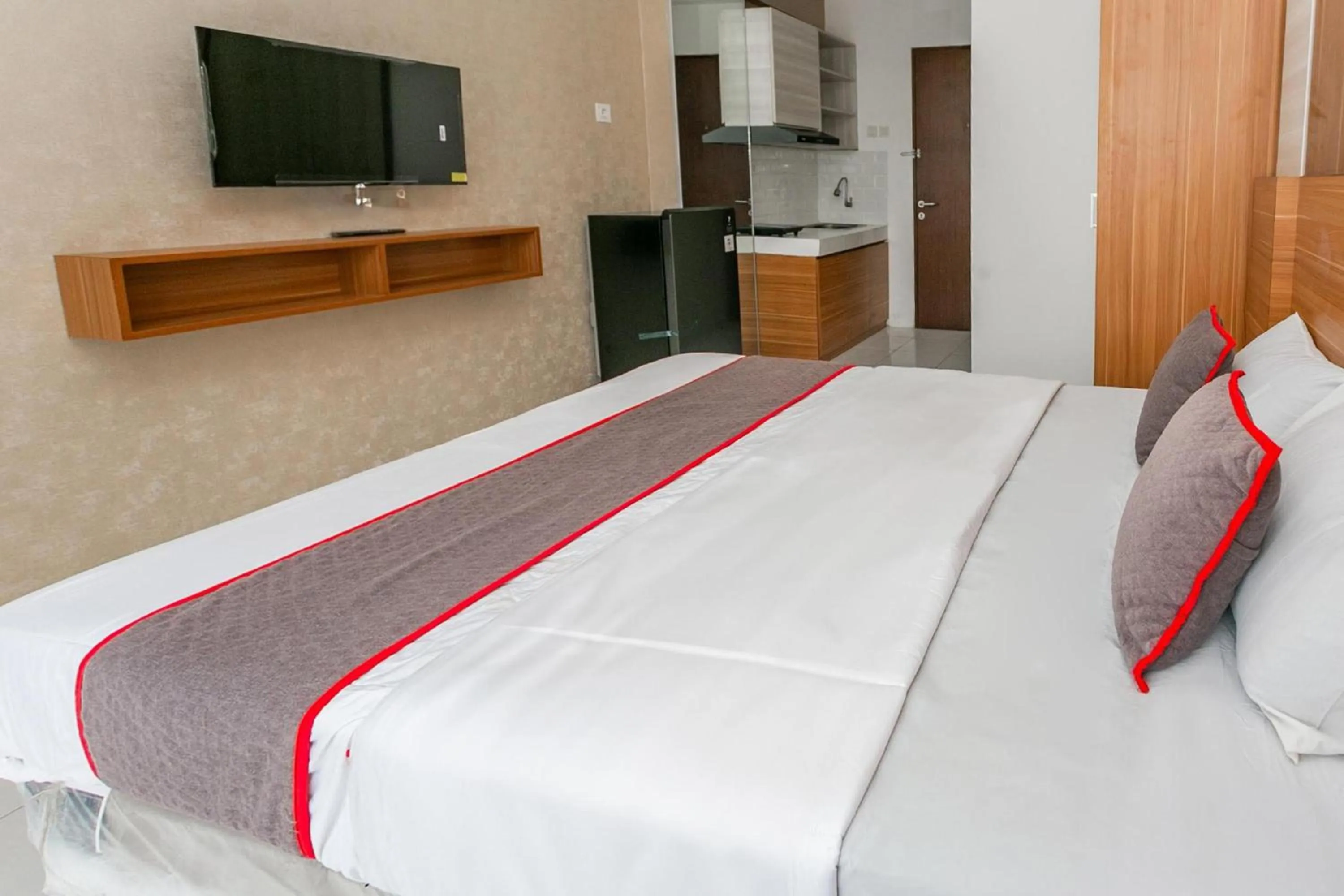 Bedroom, Bed in Hotel O Tower Mahakam serviced apartment Riverview Jababeka