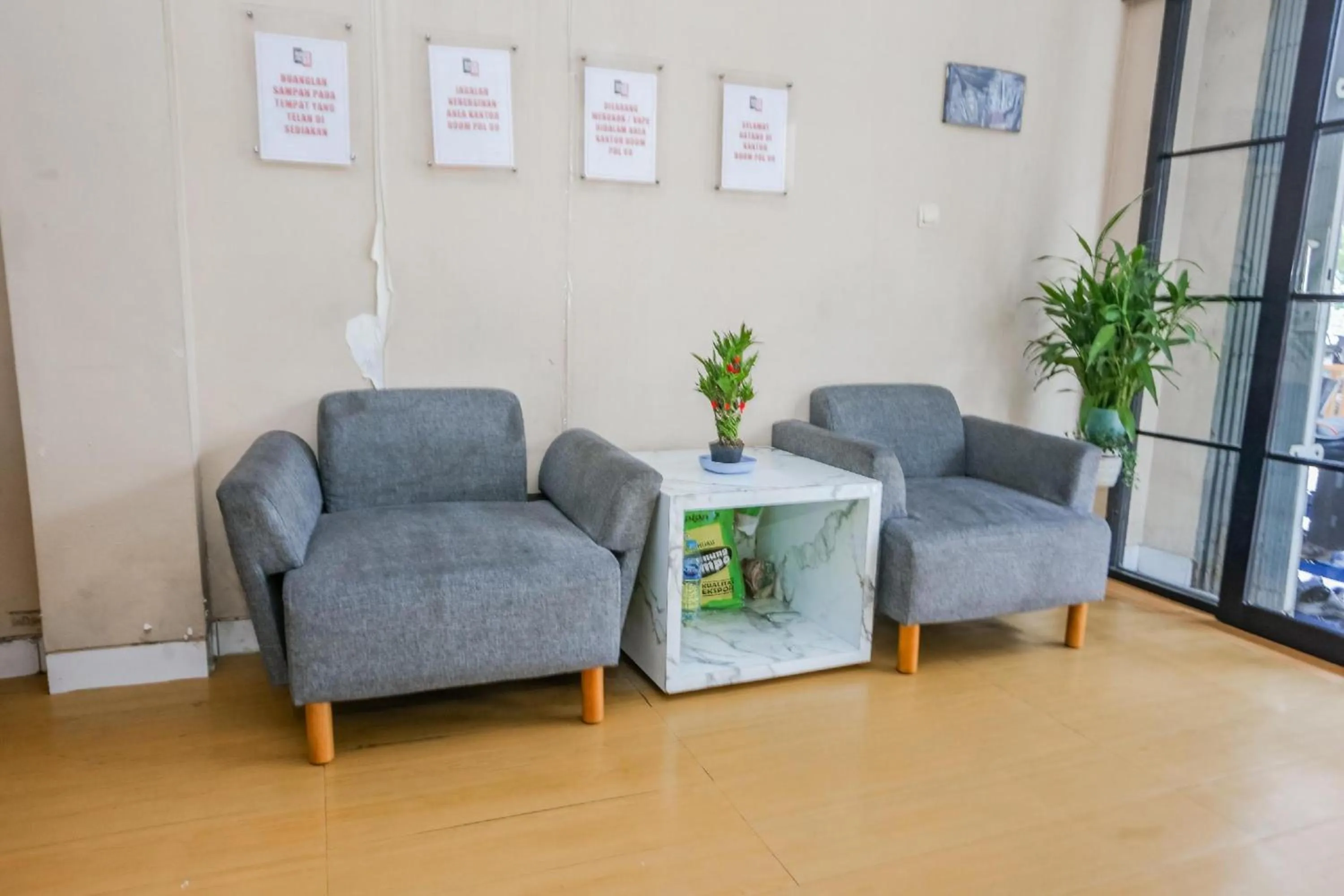 Lobby or reception in Hotel O Tower Mahakam serviced apartment Riverview Jababeka