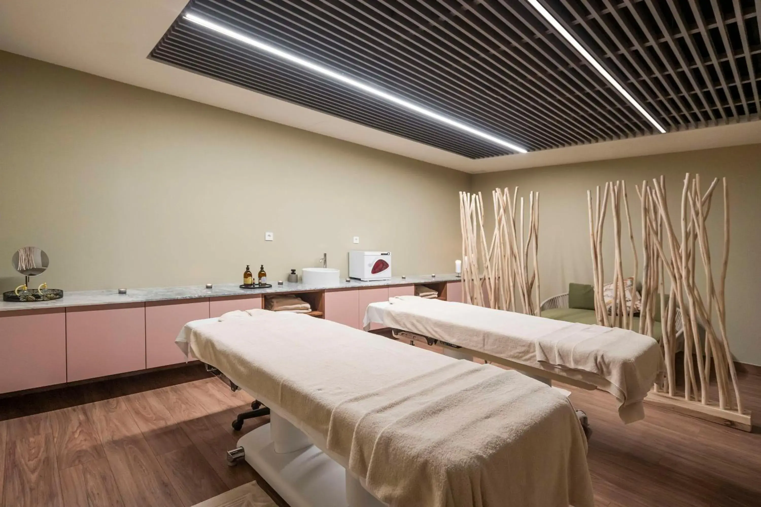 Spa and wellness centre/facilities in Cenica Porto Hotel, Curio Collection By Hilton Spa and wellness centre/facilities in Cenica Porto Hotel, Curio Collection By Hilton