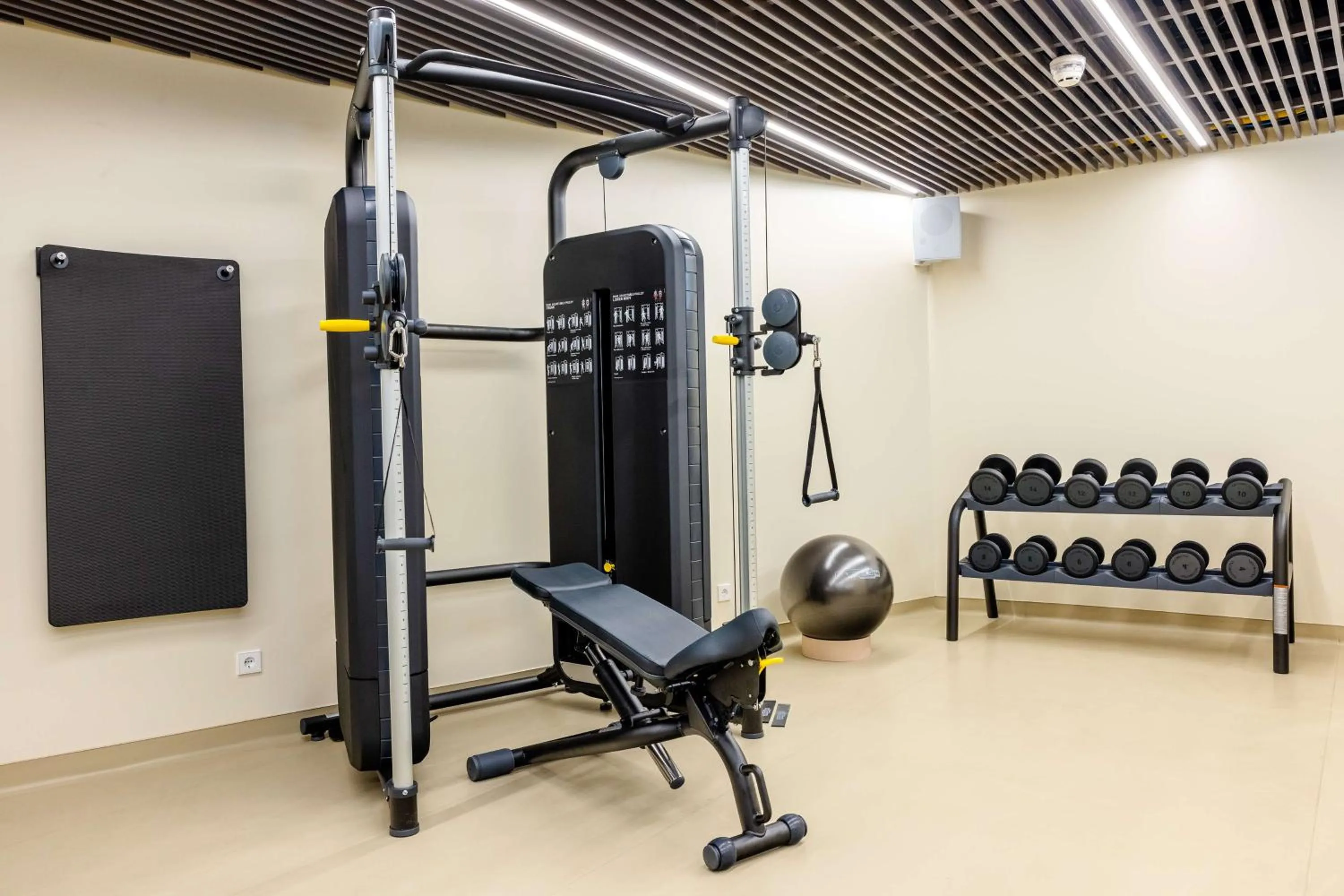 Fitness centre/facilities in Cenica Porto Hotel, Curio Collection By Hilton