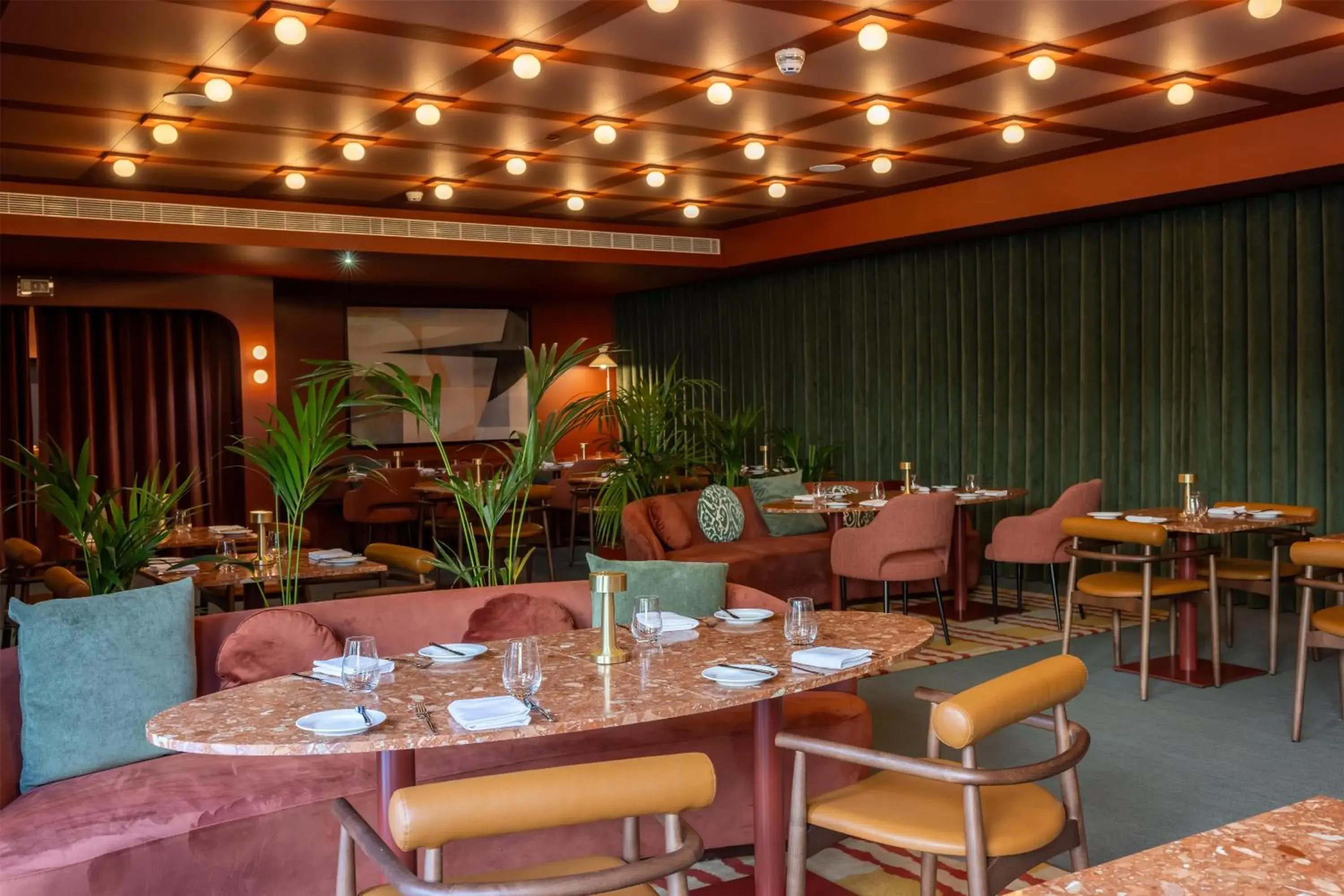 Restaurant/places to eat in Cenica Porto Hotel, Curio Collection By Hilton Restaurant/places to eat in Cenica Porto Hotel, Curio Collection By Hilton