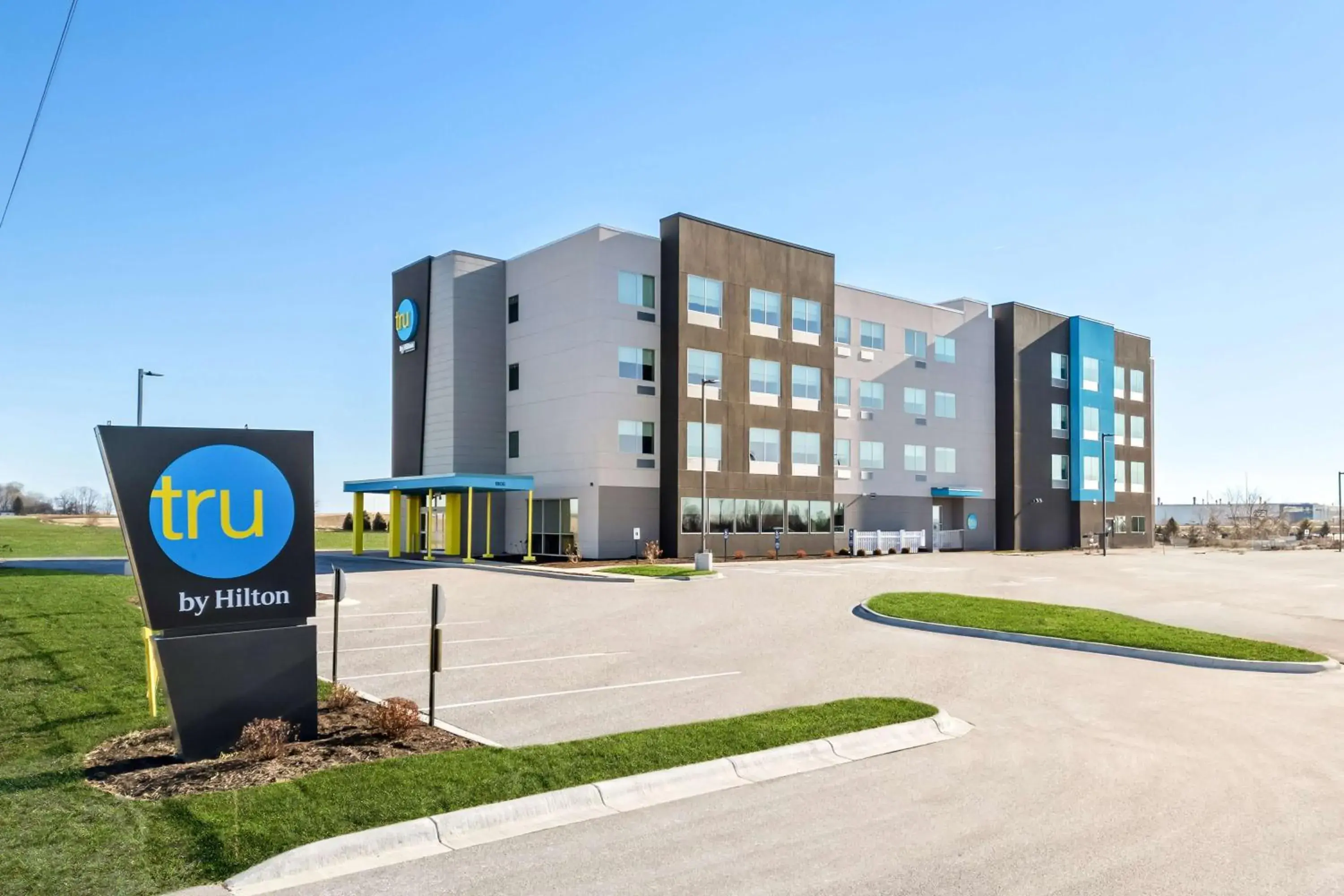 Property building in Tru By Hilton Dixon Property building in Tru By Hilton Dixon