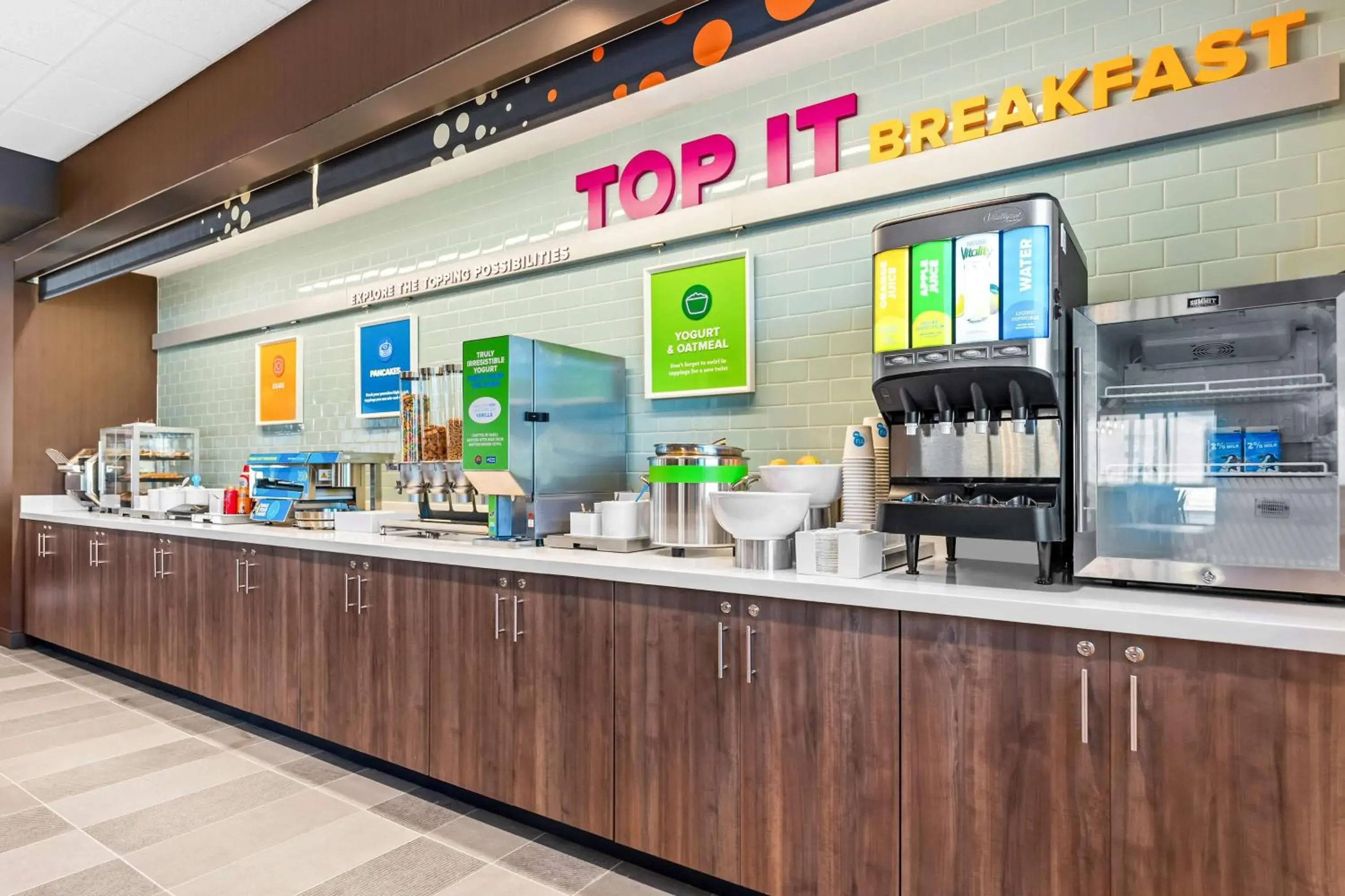 Breakfast in Tru By Hilton Dixon Breakfast in Tru By Hilton Dixon