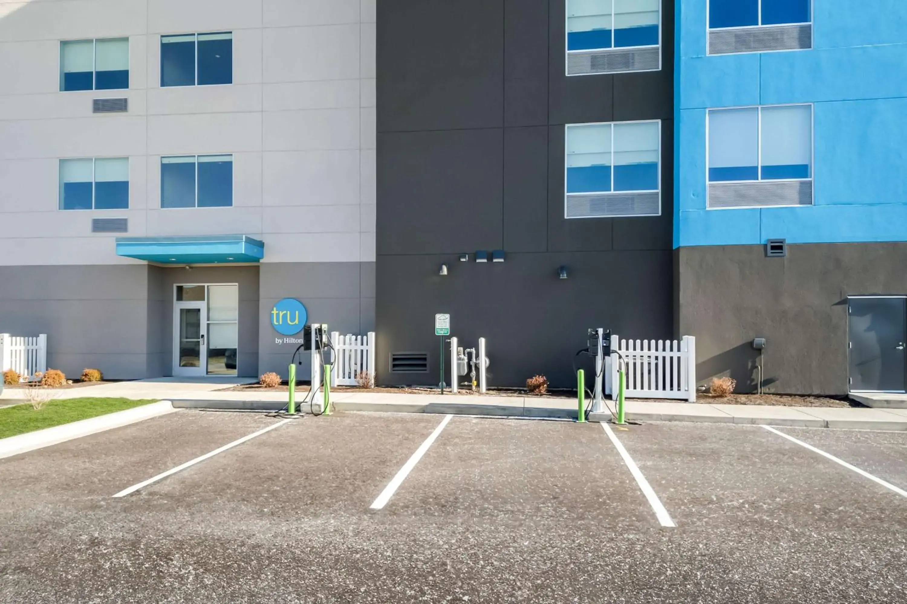 Property building in Tru By Hilton Dixon Property building in Tru By Hilton Dixon