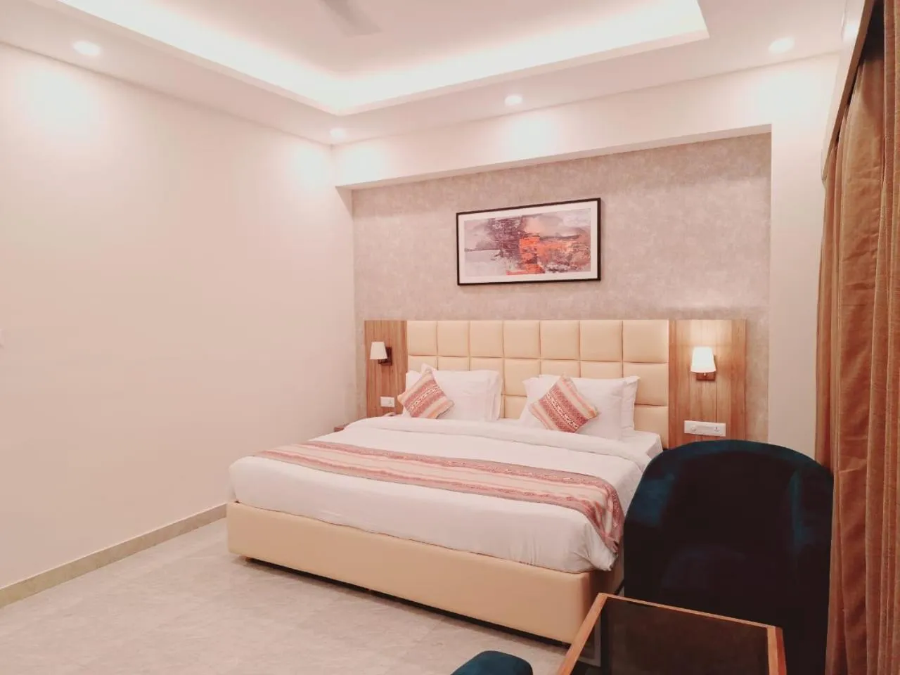 Bedroom, Bed in The Fern Residency, Bodhgaya, Series by Marriott