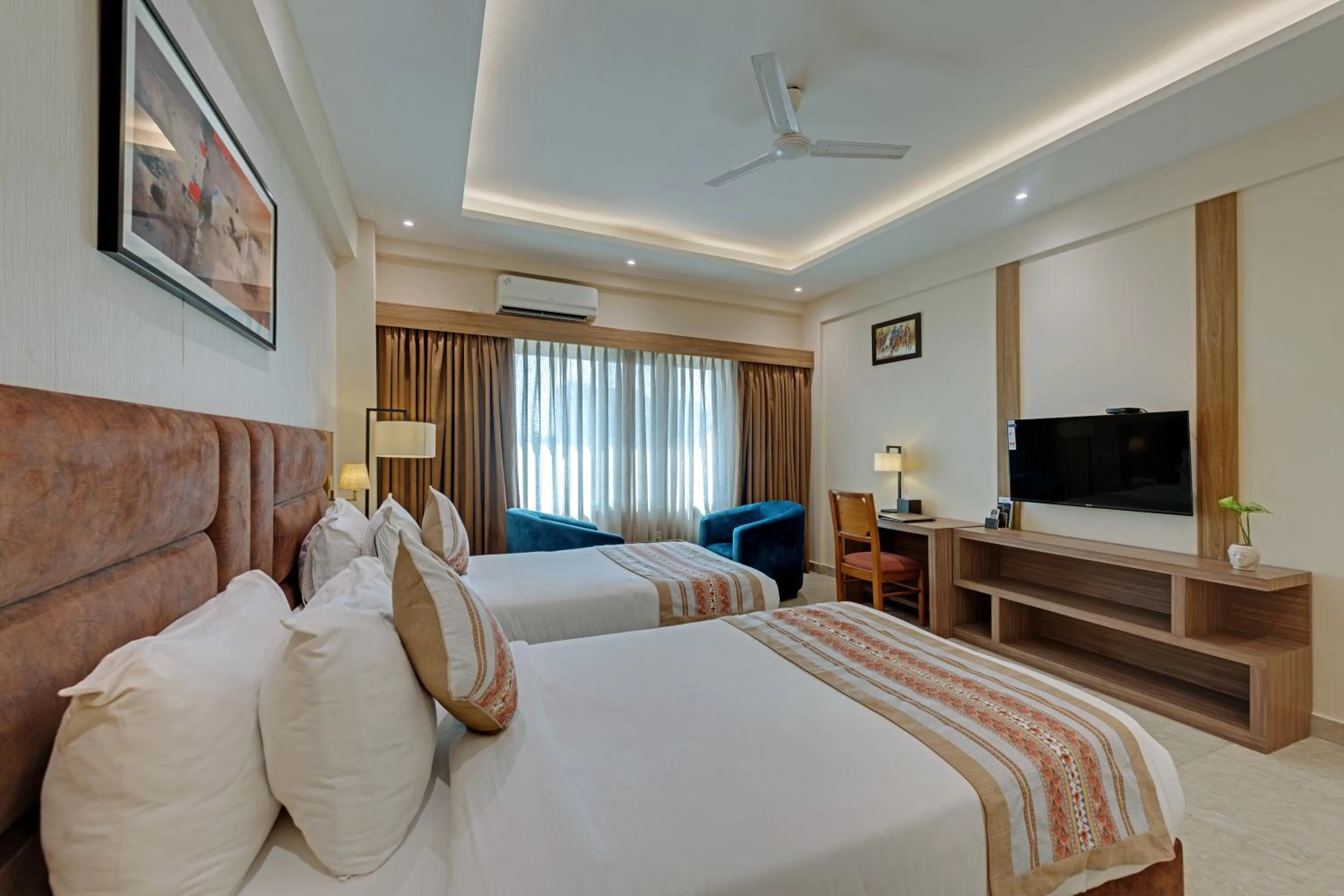 Photo of the whole room, Bed in The Fern Residency, Bodhgaya, Series by Marriott