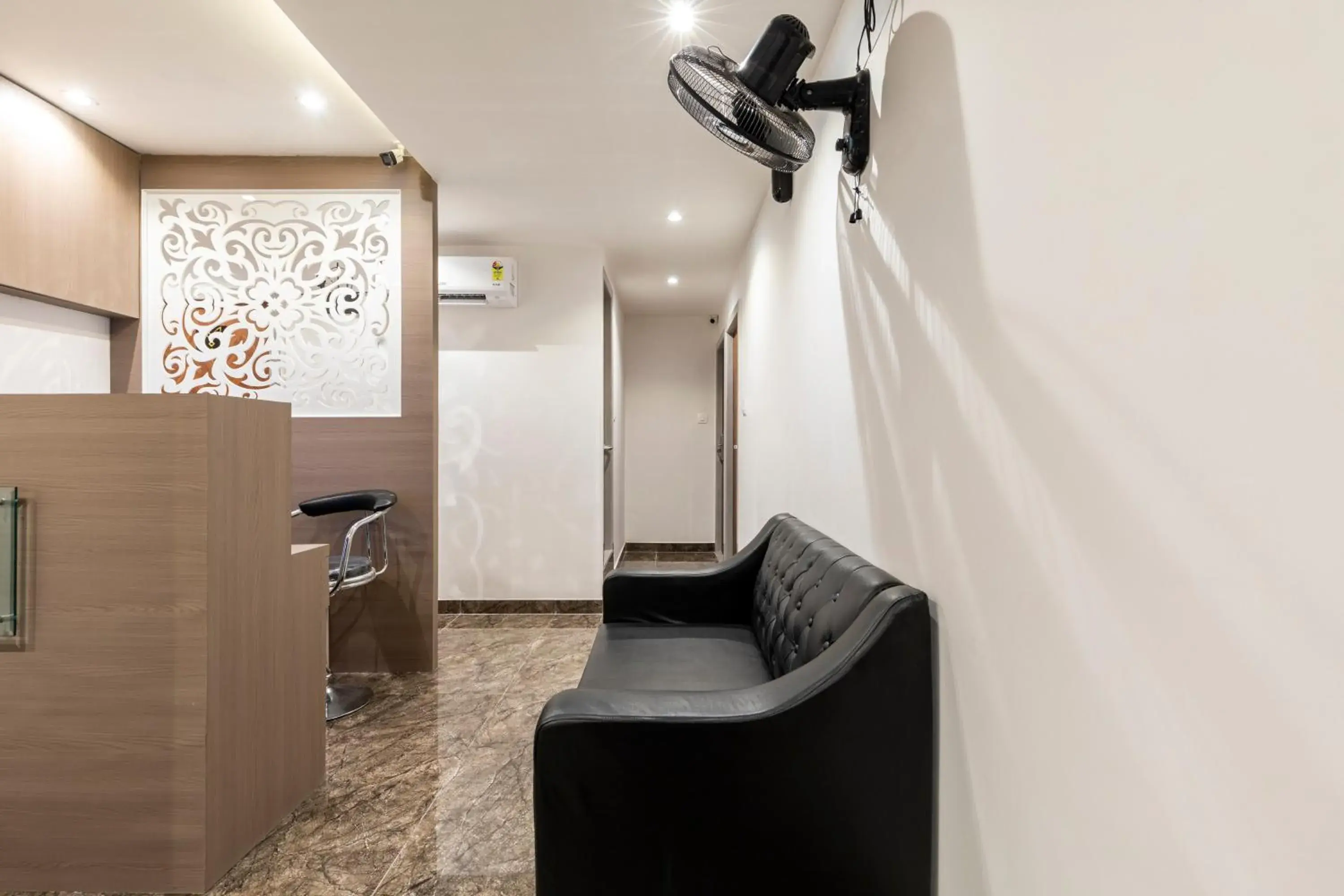 TV and multimedia in Hotel MetroMax Andheri TV and multimedia in Hotel MetroMax Andheri