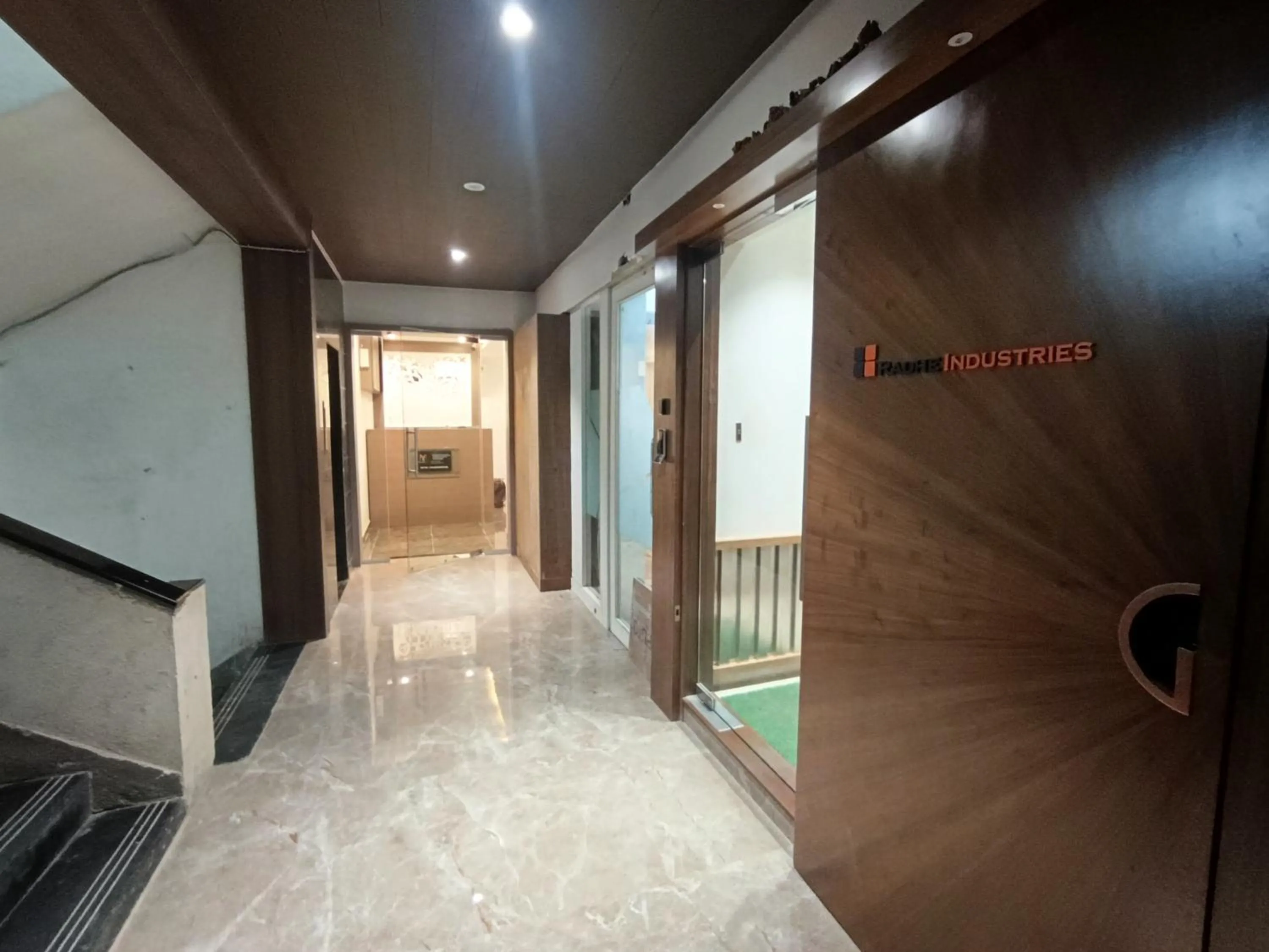 elevator in Hotel MetroMax Andheri