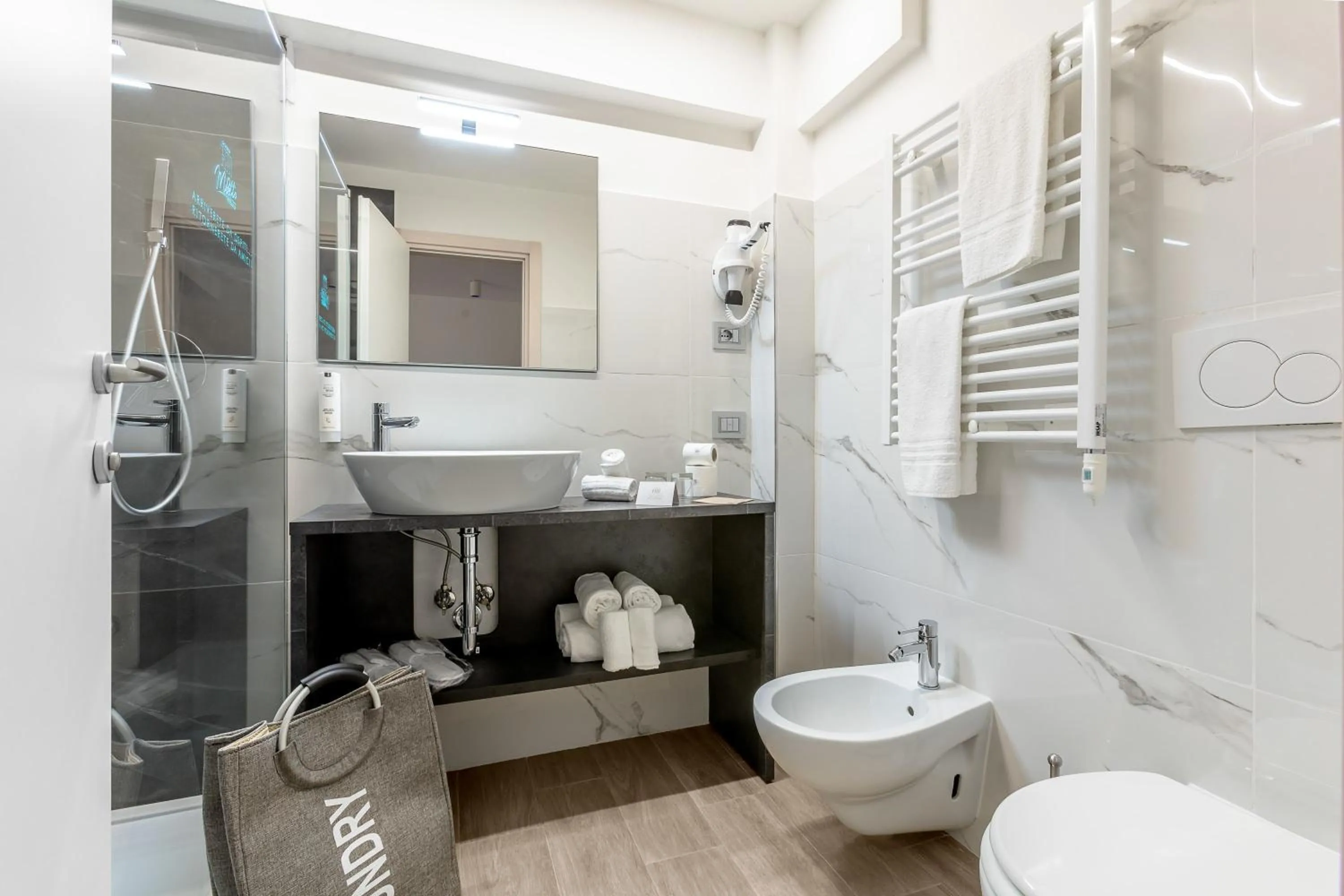 Bathroom in Hotel Miletto