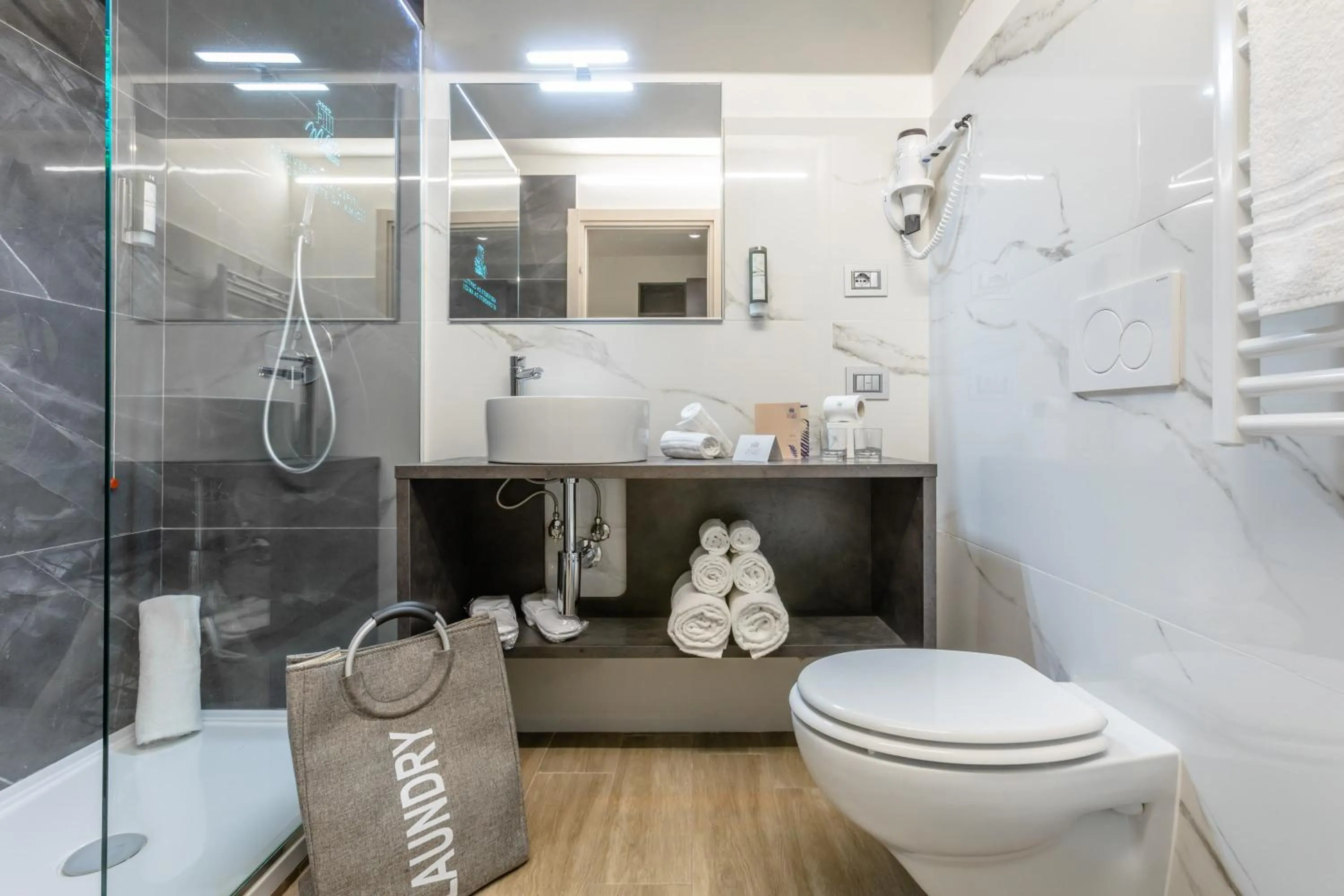 Bathroom in Hotel Miletto