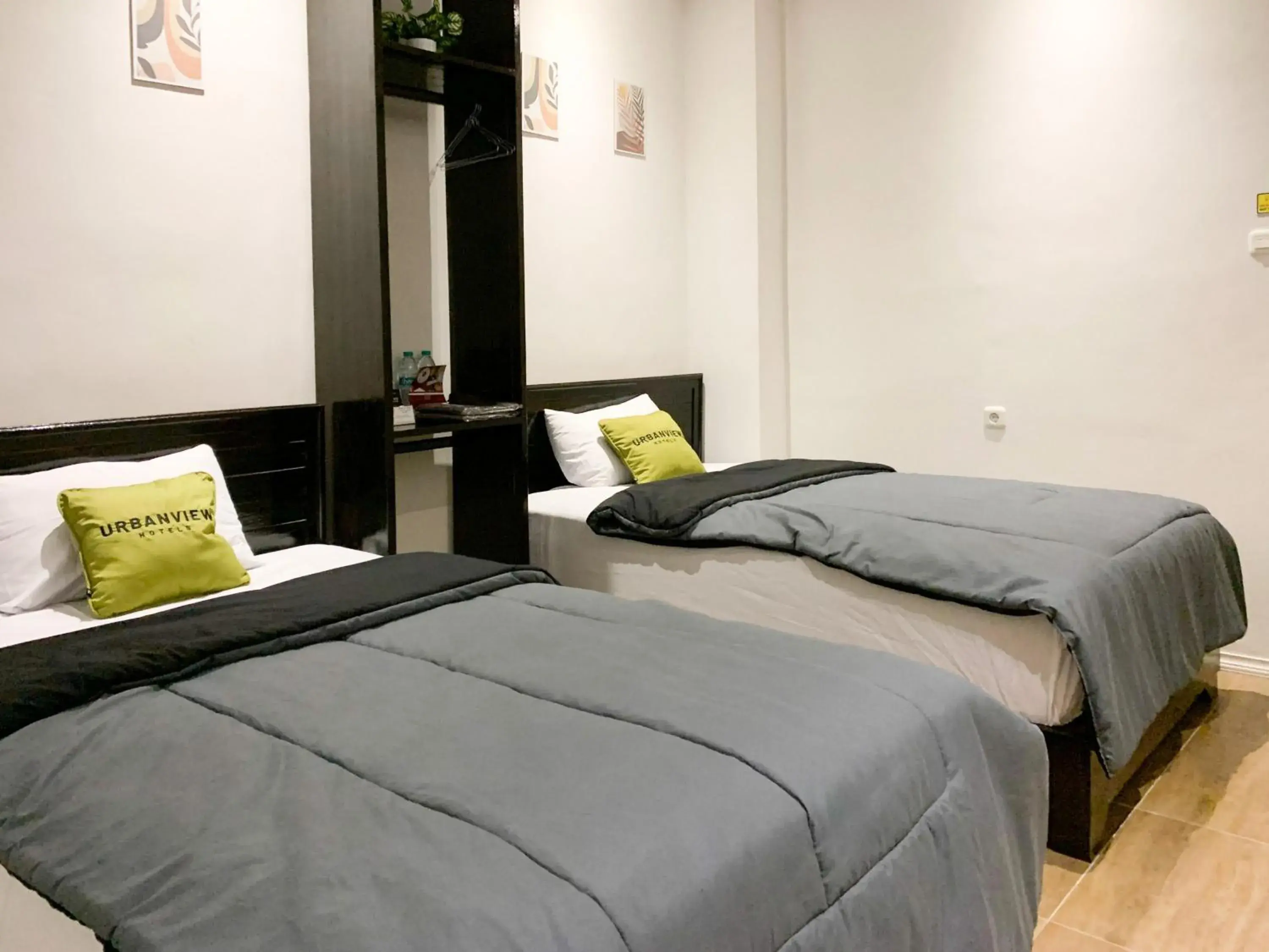 Deluxe Twin Room in Urbanview House of IKIGAI Deluxe Twin Room in Urbanview House of IKIGAI