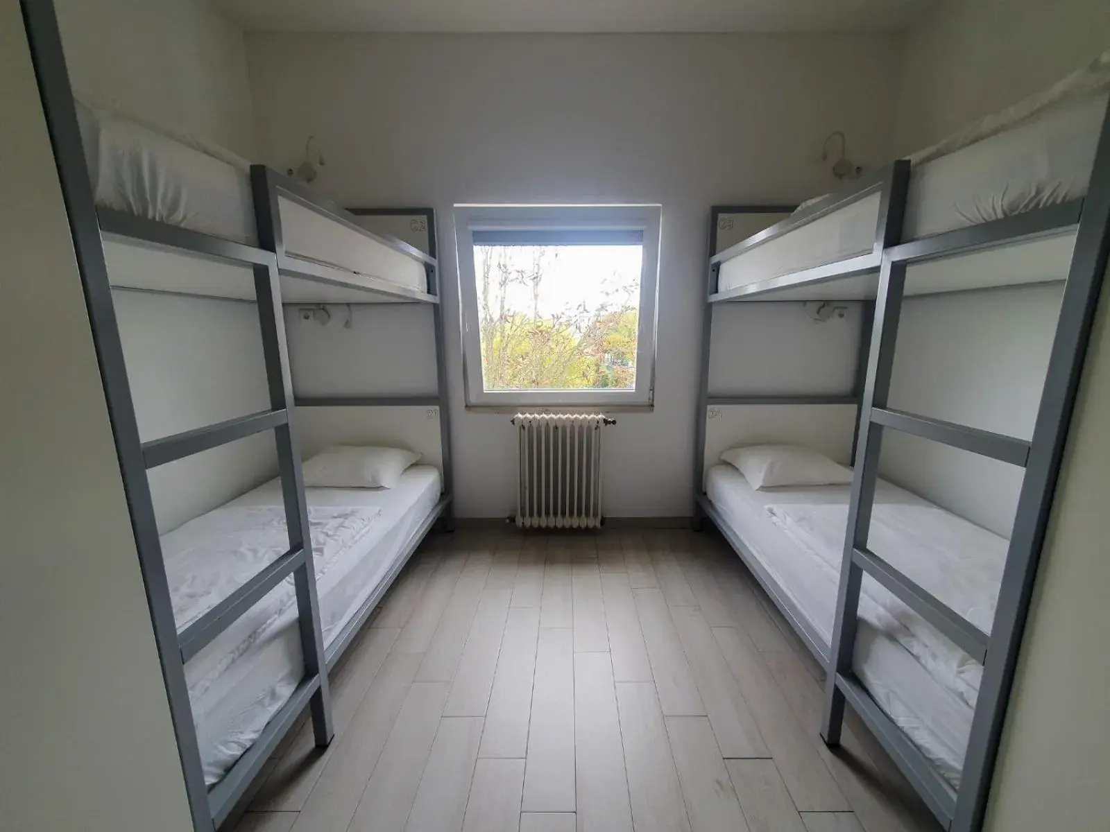 Male Quadruple Room with Shared Bathroom - single occupancy in HI Viseu - Pousada de Juventude Male Quadruple Room with Shared Bathroom - single occupancy in HI Viseu - Pousada de Juventude