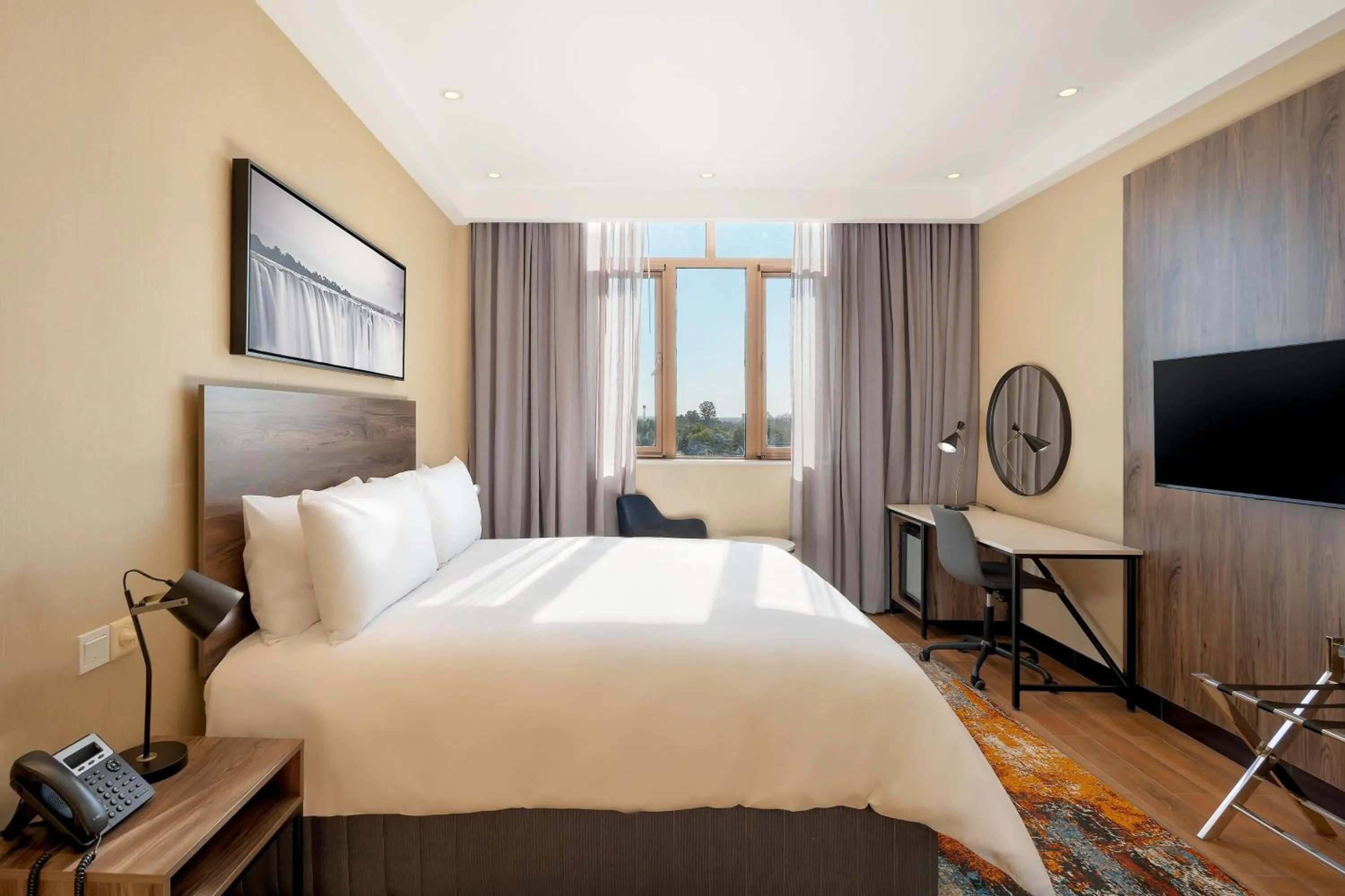 Photo of the whole room, Bed in Protea Hotel by Marriott Lusaka International Airport