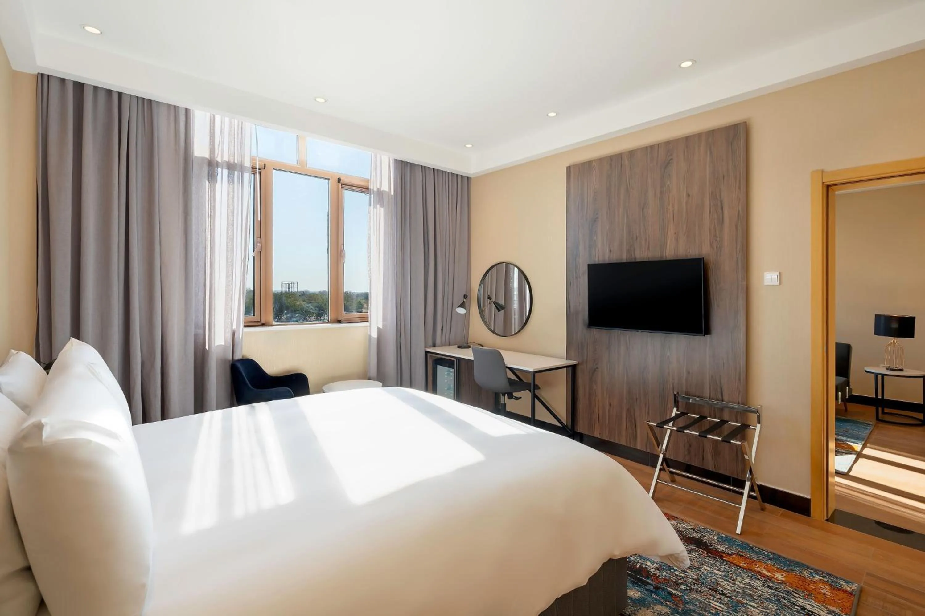 Photo of the whole room, Bed in Protea Hotel by Marriott Lusaka International Airport