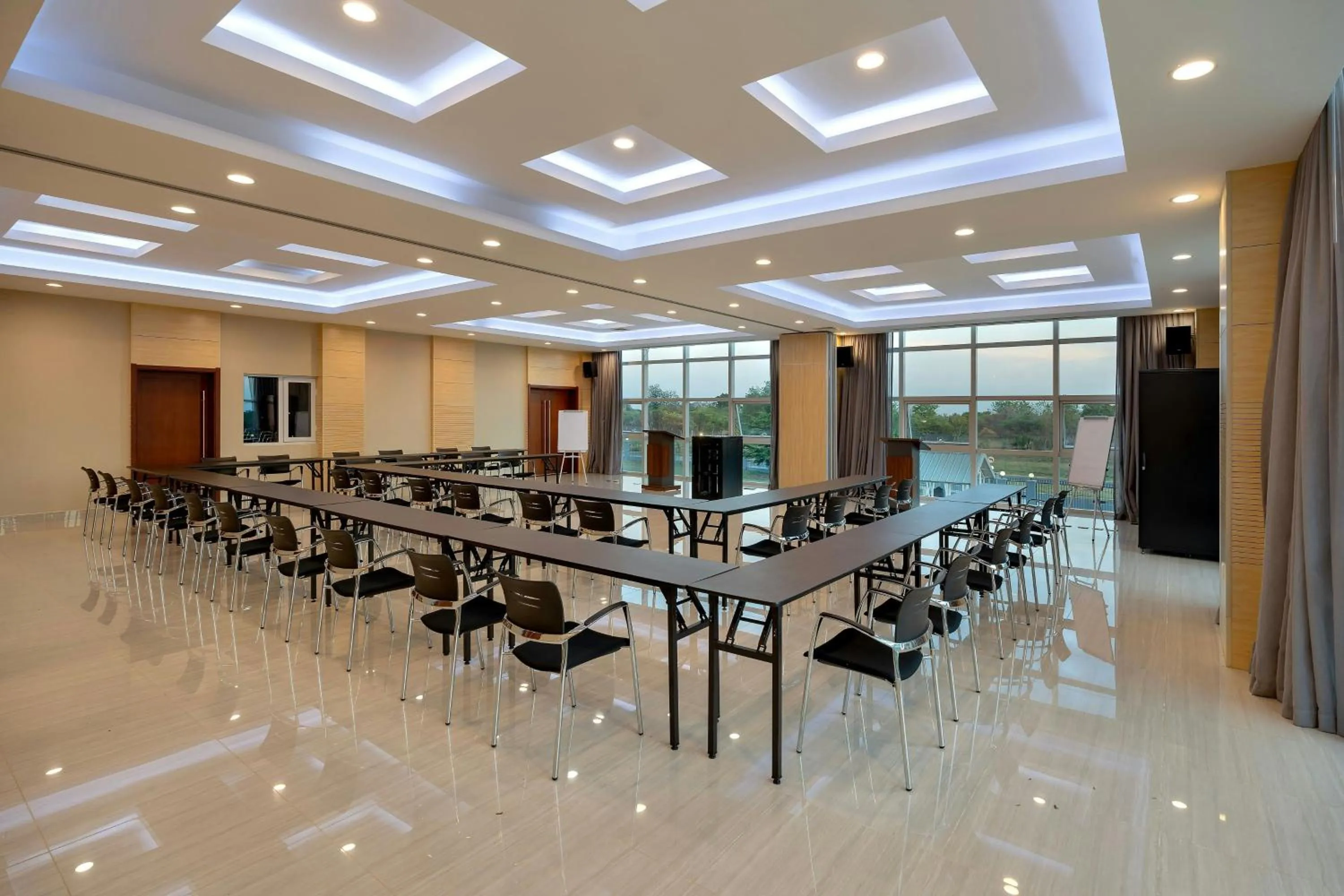 Meeting/conference room in Protea Hotel by Marriott Lusaka International Airport