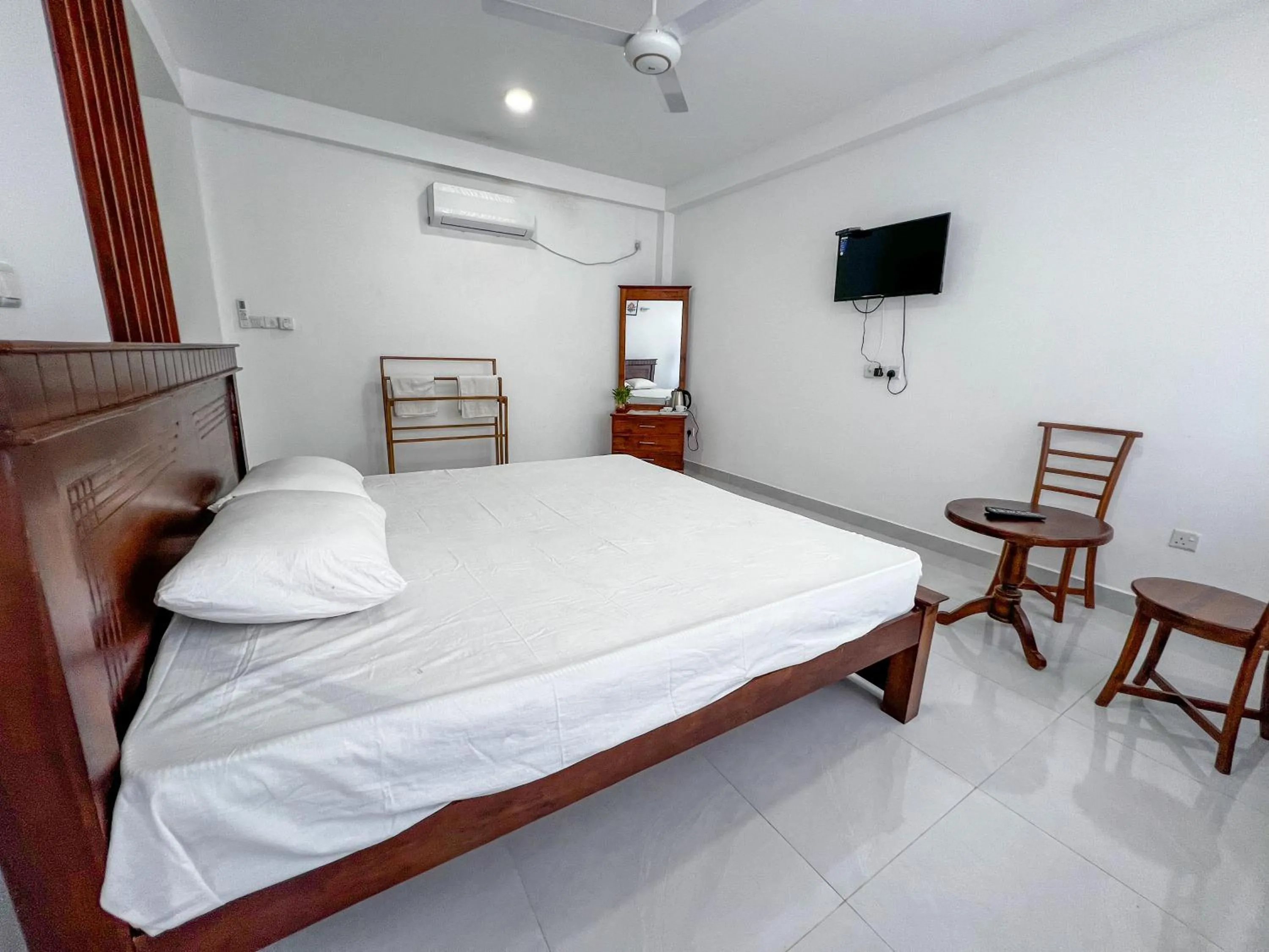 Bed in Meridian Holiday Resort