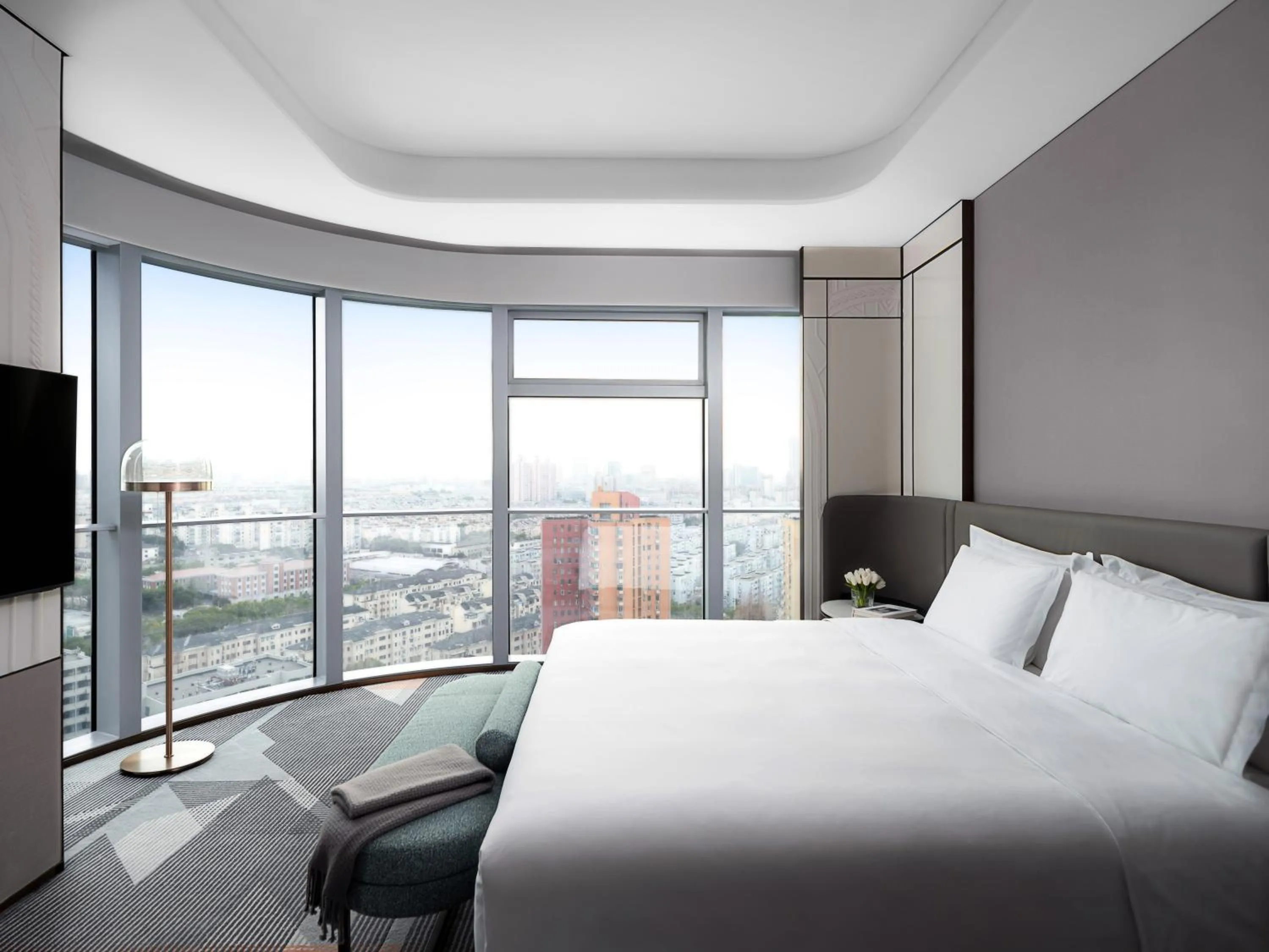 Bedroom, Bed in Cordis Shanghai Seaworld