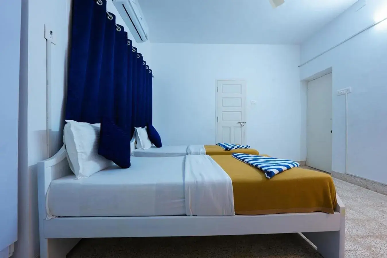 Deluxe Twin Room in Madras Inn Nungambakam Deluxe Twin Room in Madras Inn Nungambakam