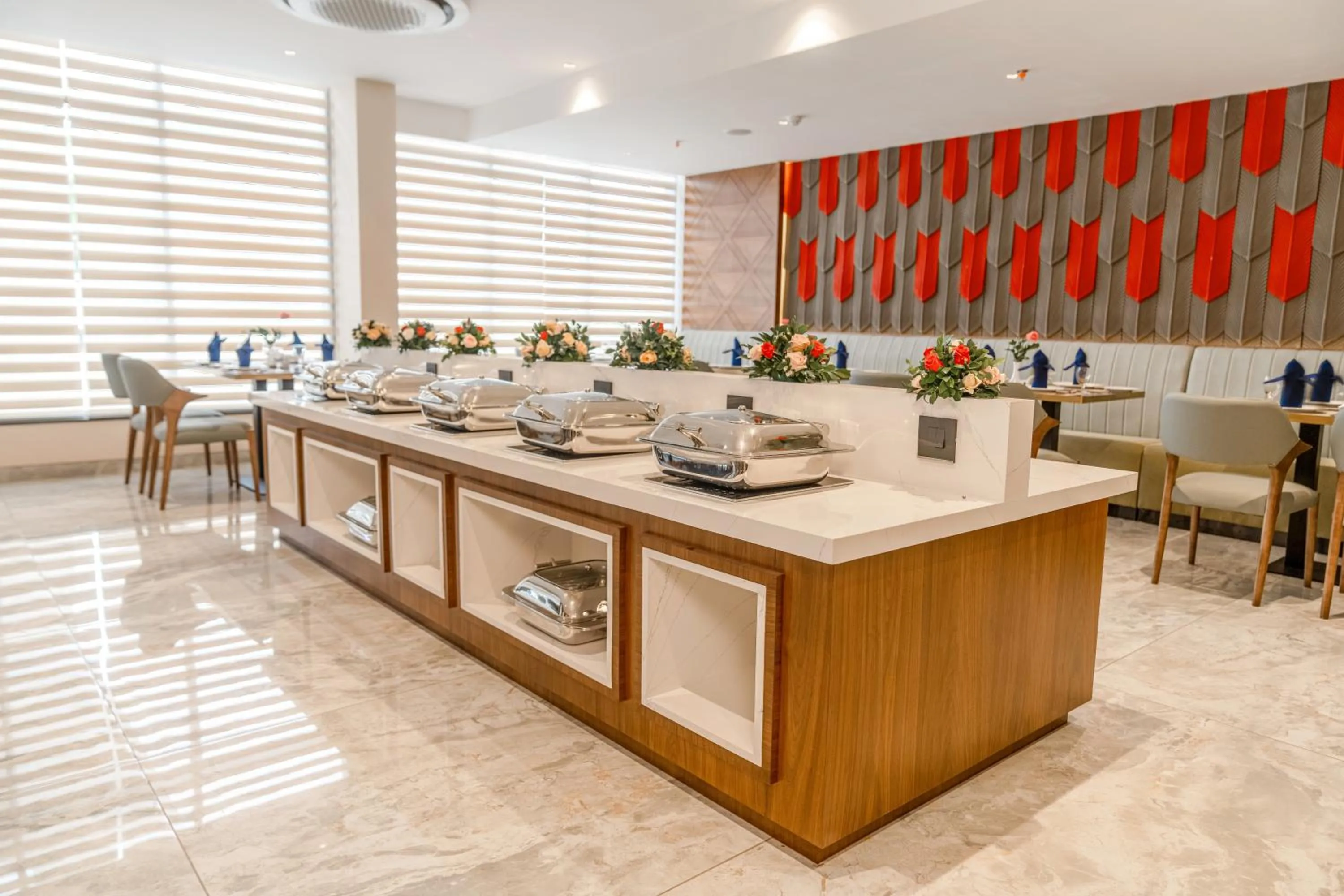 Restaurant/places to eat in VSC Porto Marina