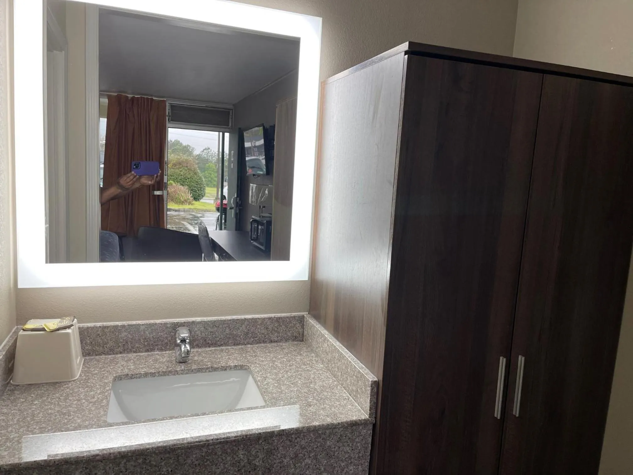 Scottish Inns - Commerce