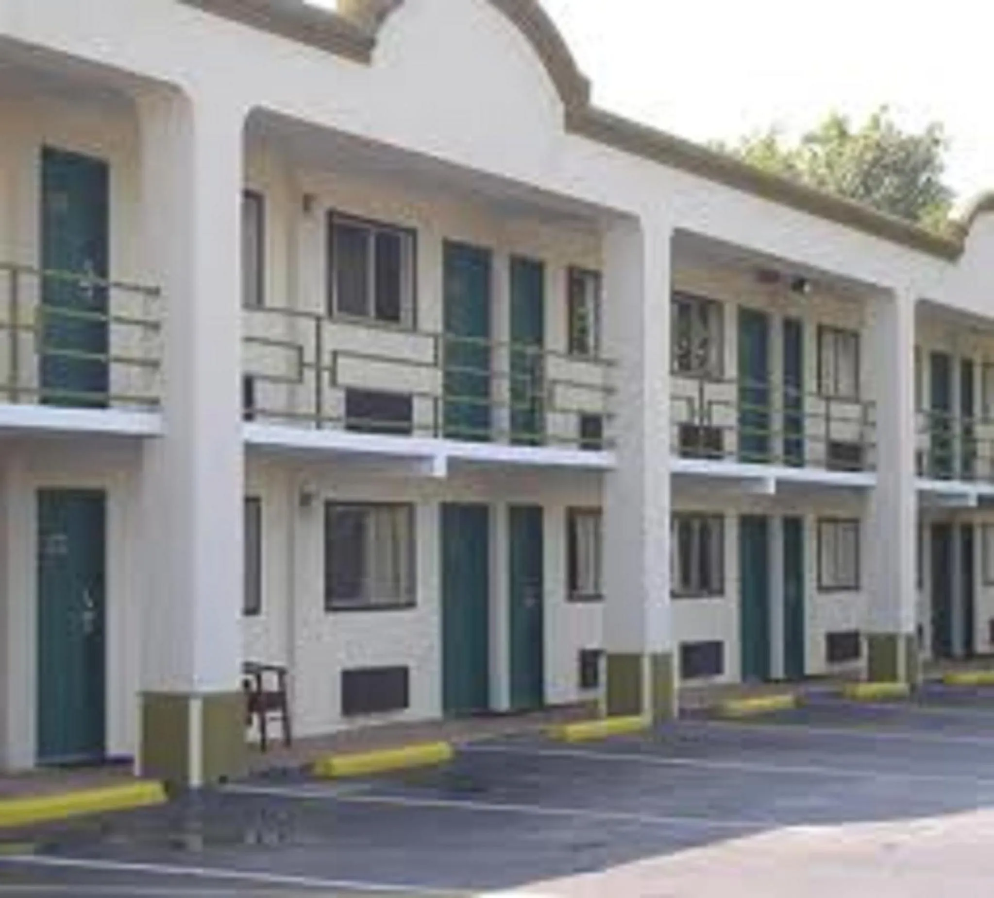 Property building in Scottish Inns - Commerce