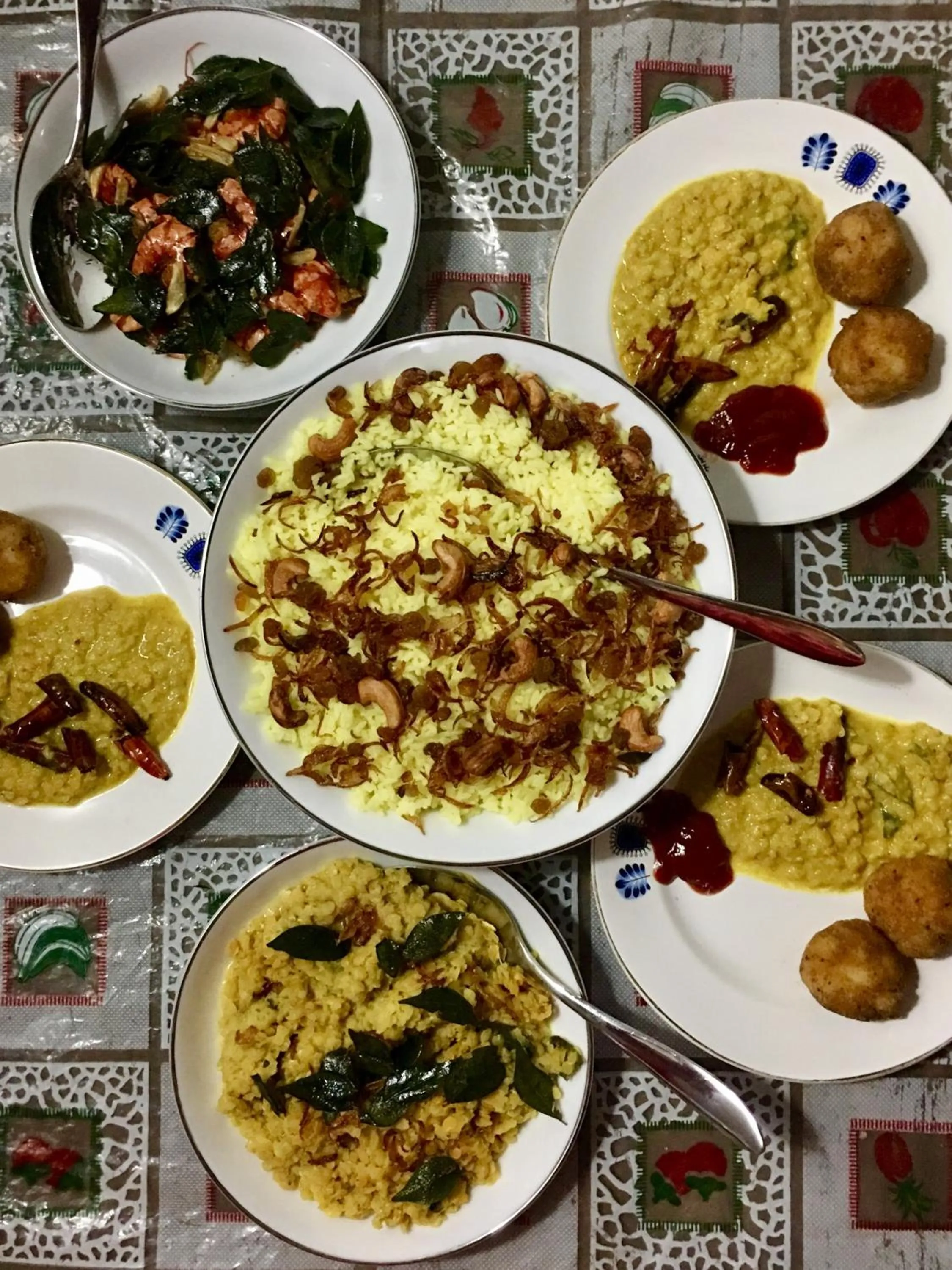 Restaurant/places to eat in Seasons Four Mini Jungle Cabana