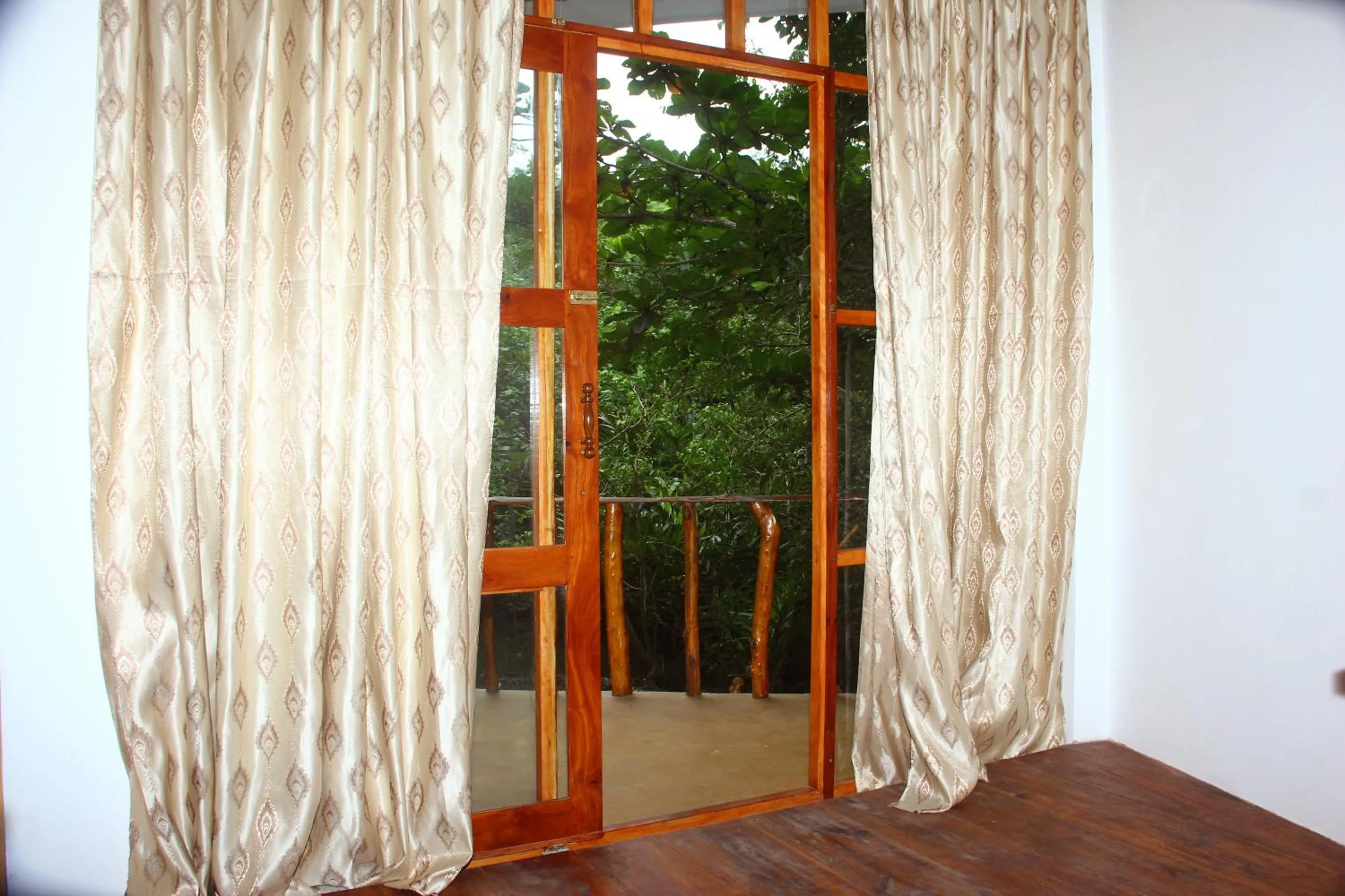 Balcony/Terrace in Seasons Four Mini Jungle Cabana