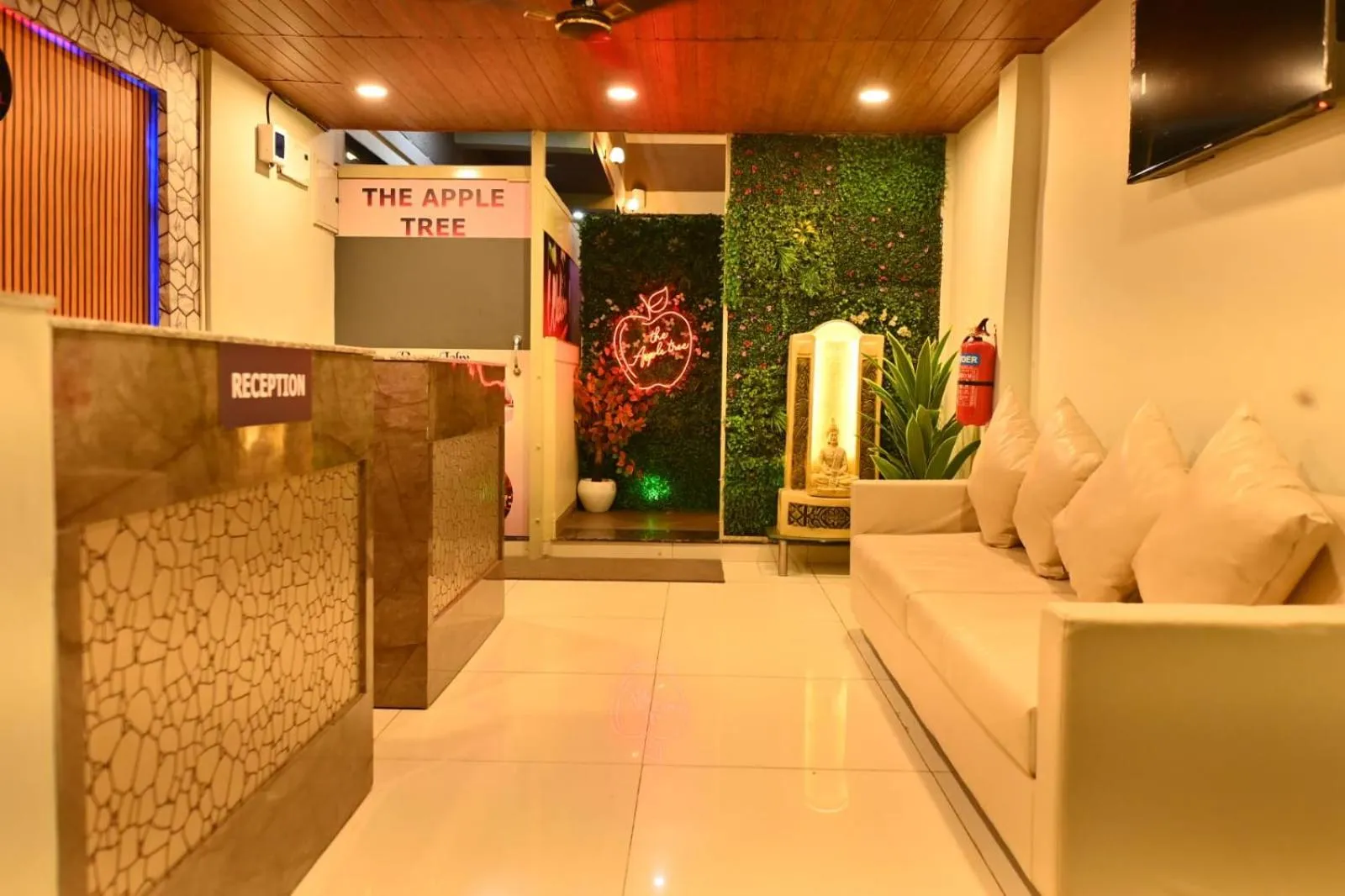 The Apple Tree Hotel