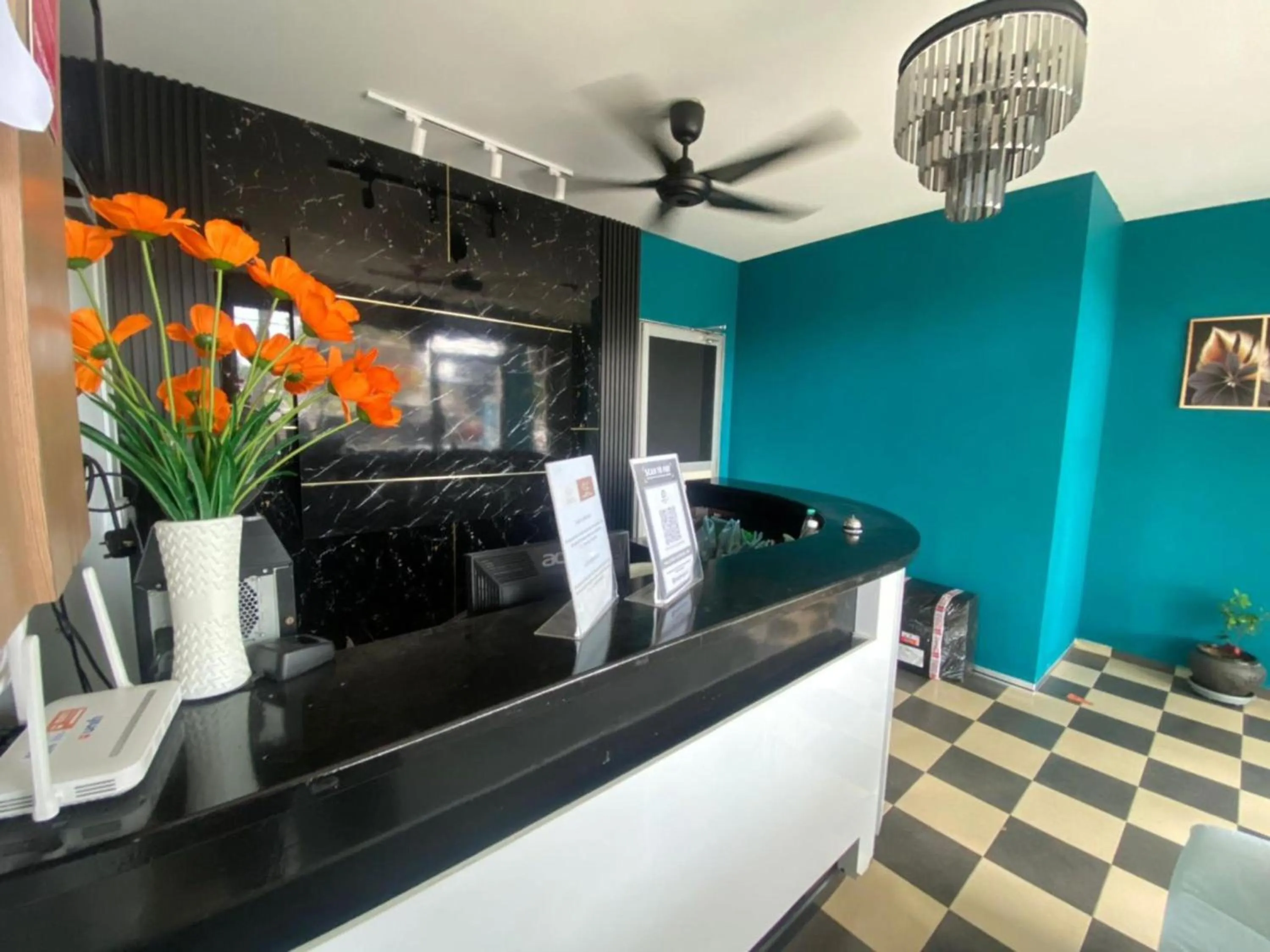 Lobby or reception in Hotel O Captain Hotel Cafe & Bistro