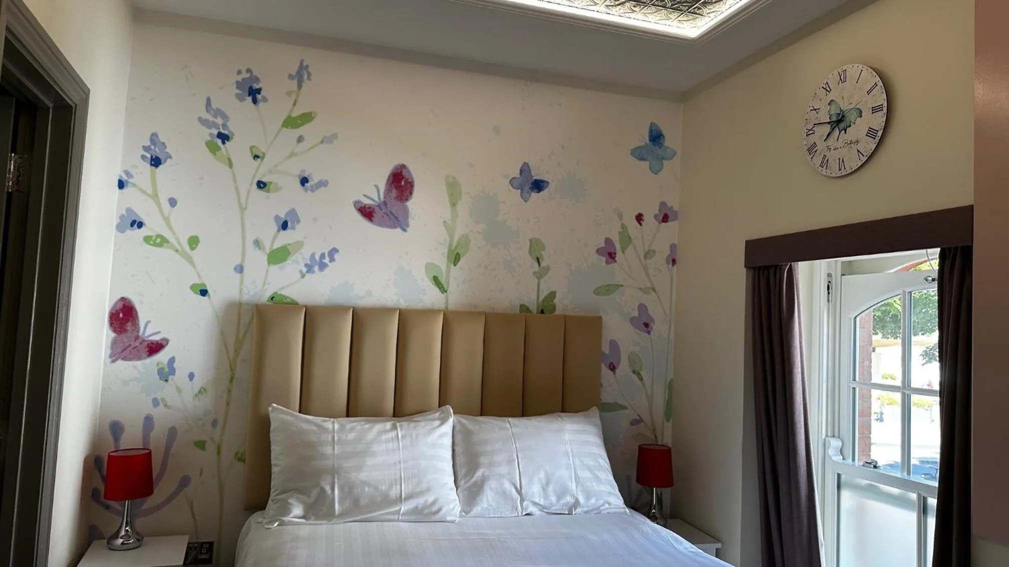Bedroom, Bed in The Duchess Belle Hotel