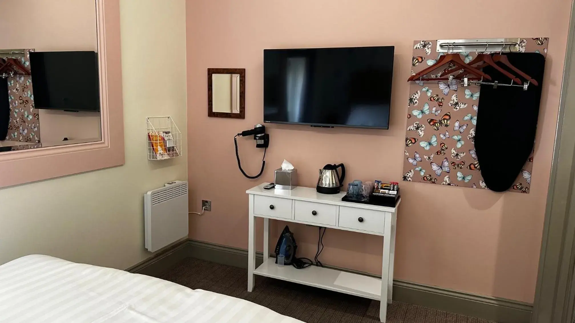 Small Double Room in The Duchess Belle Hotel Small Double Room in The Duchess Belle Hotel