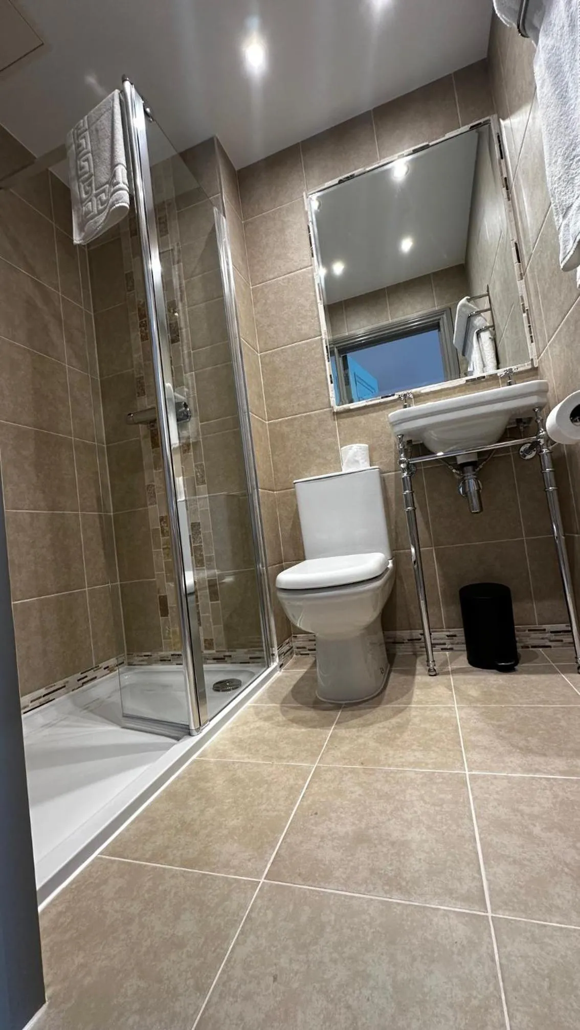 Bathroom in The Duchess Belle Hotel