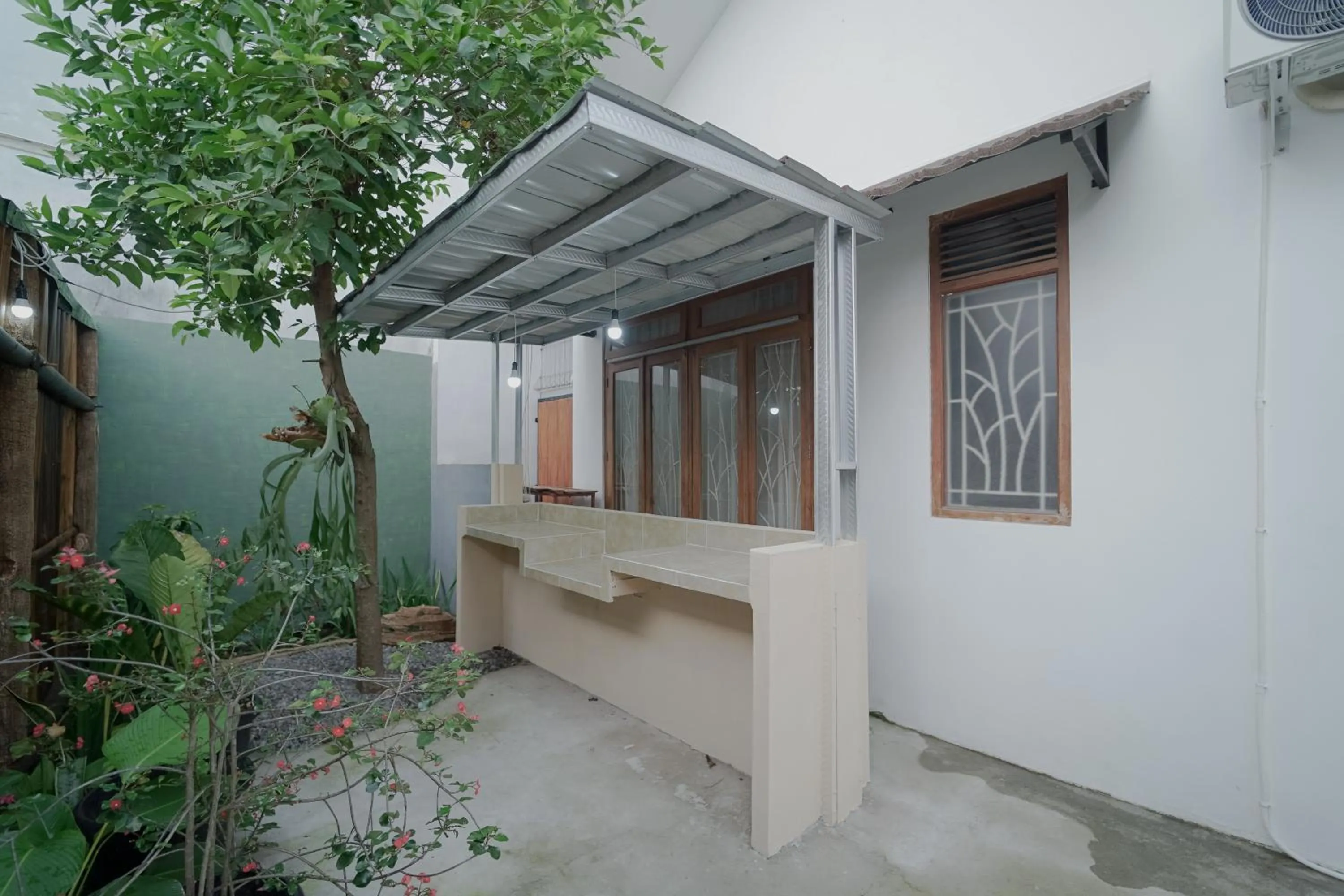 Property building in Villa D'Maguwo Suites