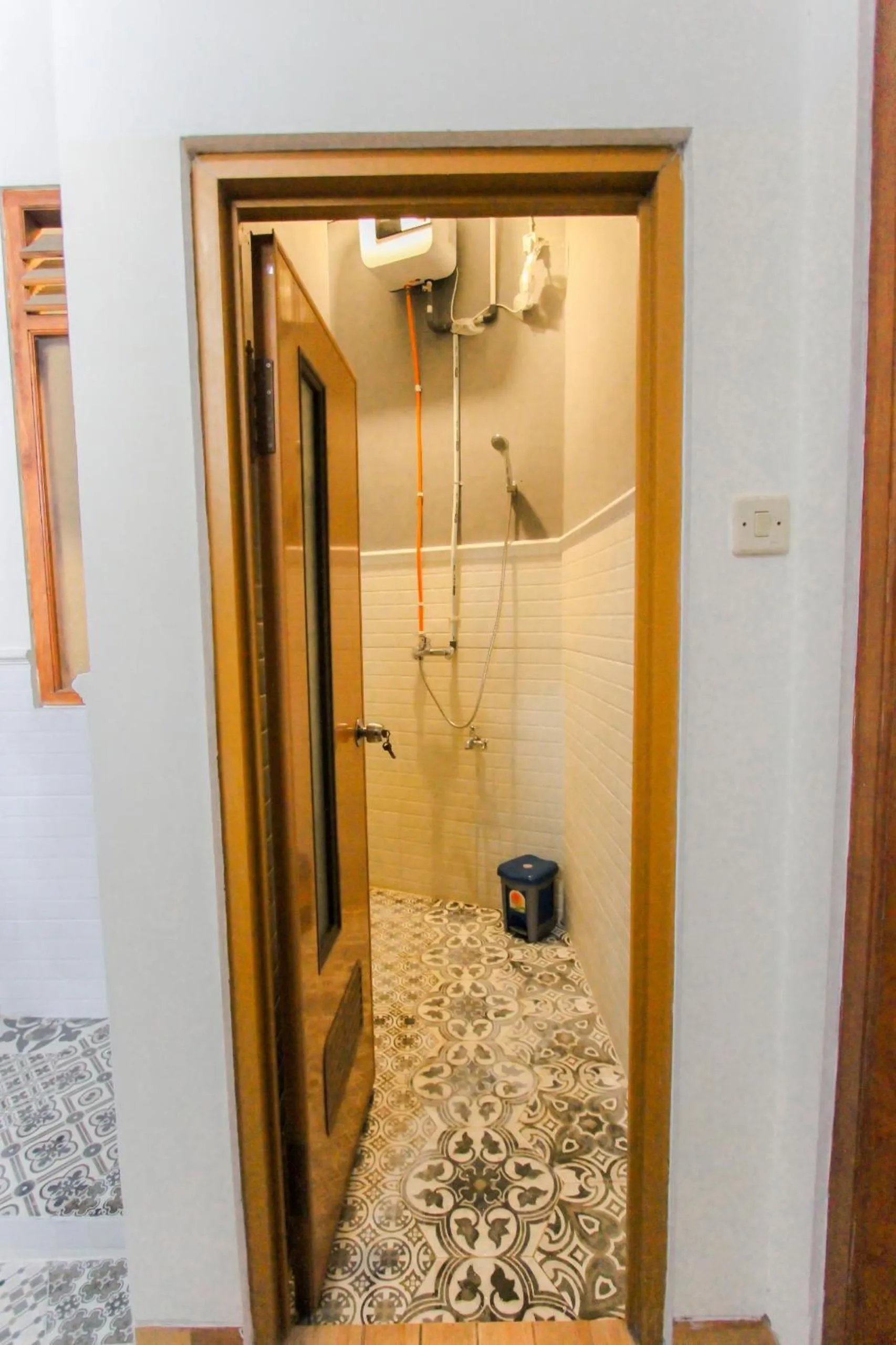 Shower in Villa D'Maguwo Suites