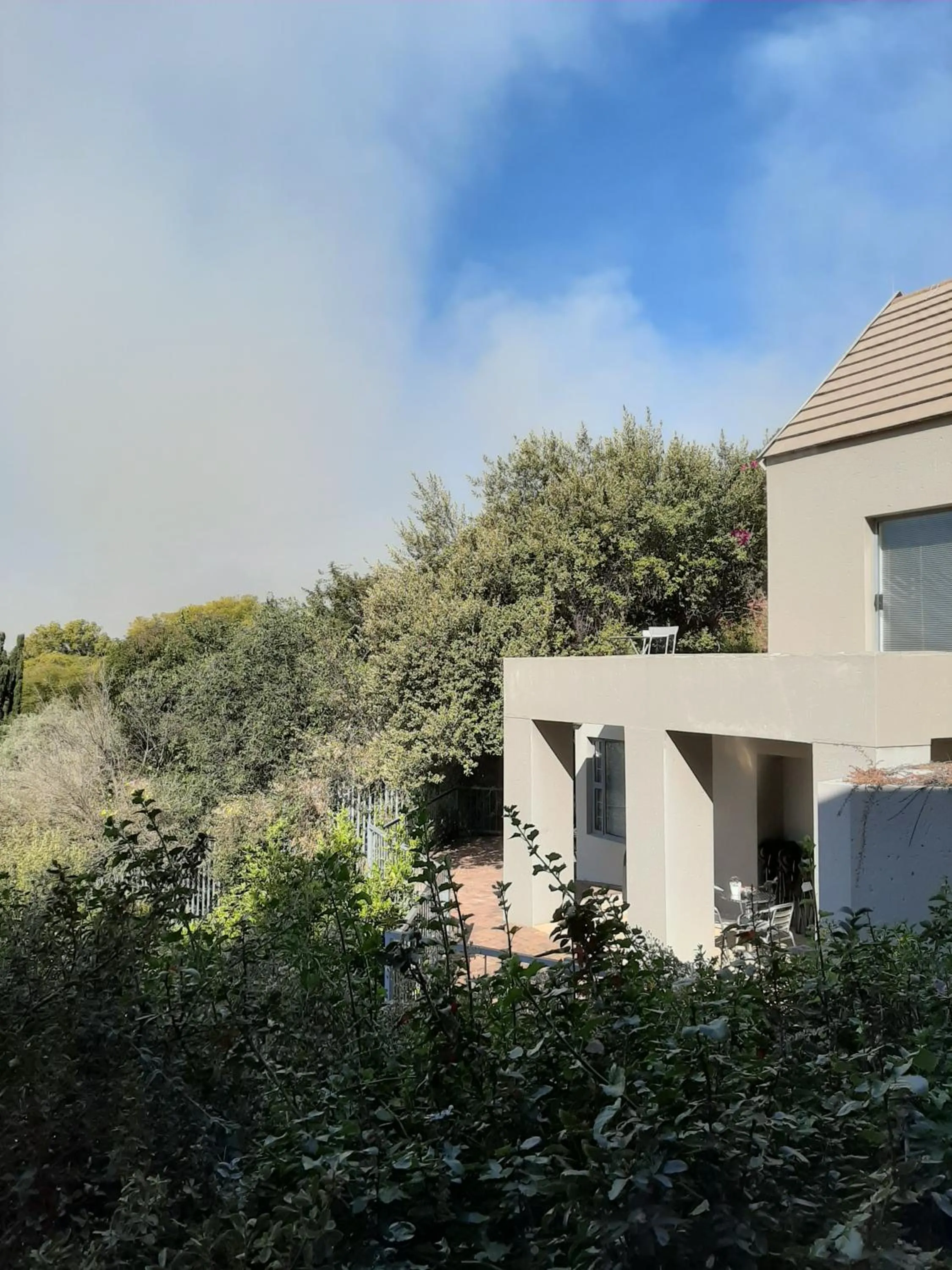 Facade/entrance in Orangerie Guest House