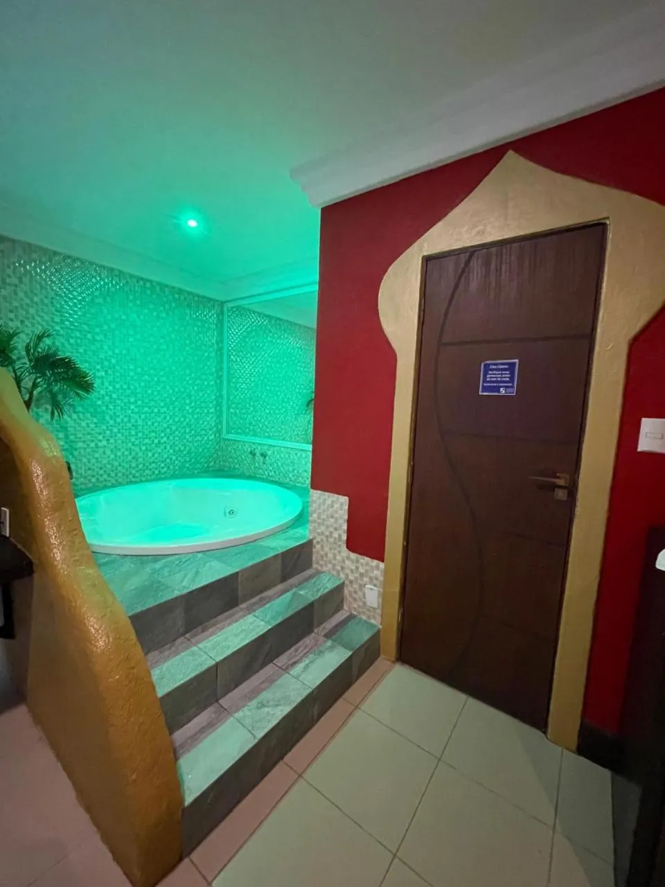 Hot Tub in Bora Bora Motel