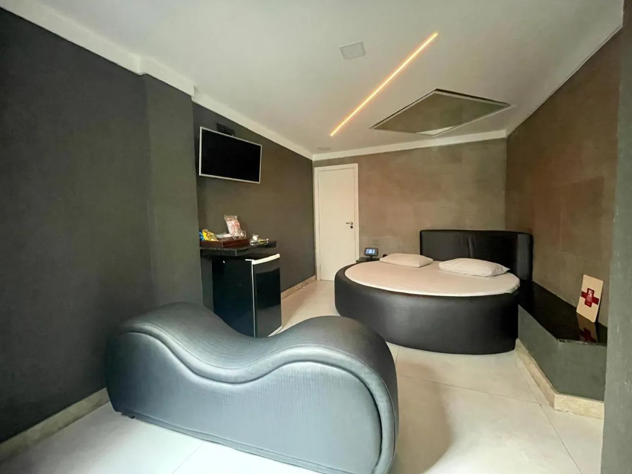 Photo of the whole room in Bora Bora Motel