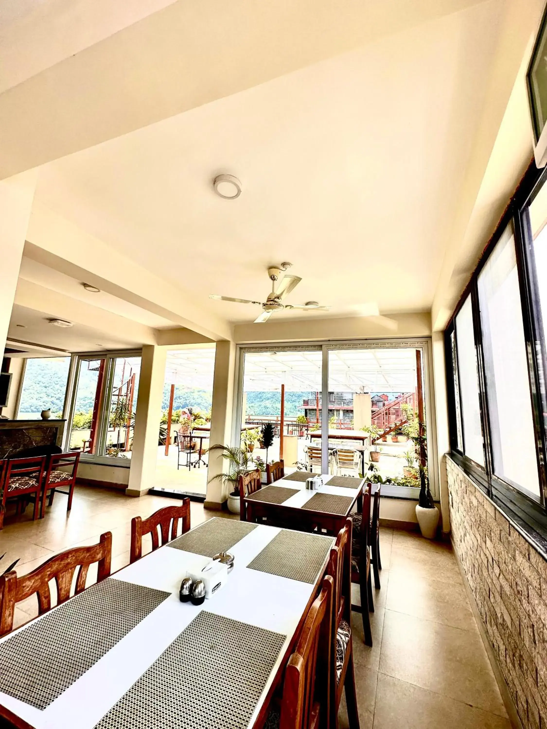 Restaurant/places to eat in Hotel Adam Restaurant/places to eat in Hotel Adam