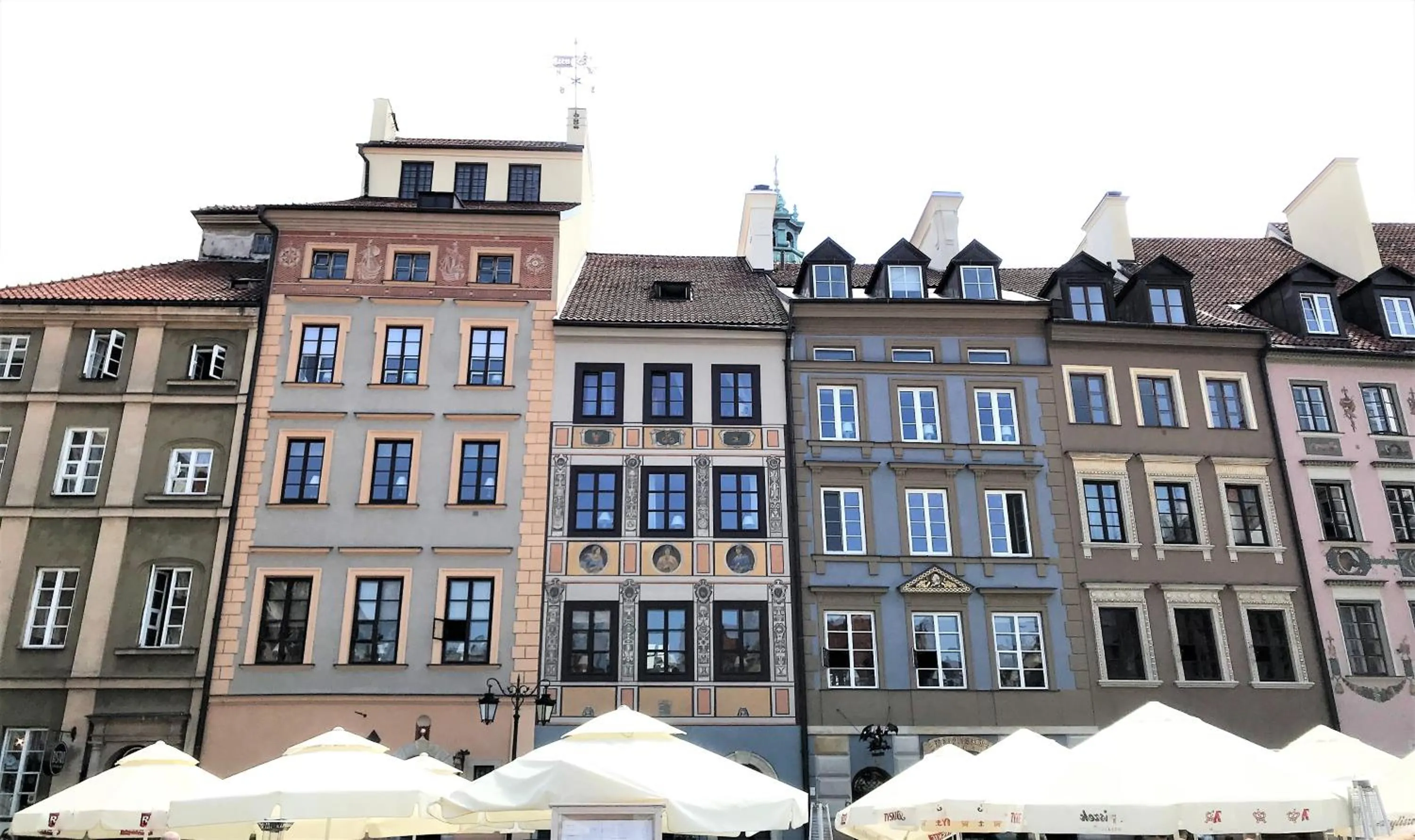 Property building in MONDRIAN Luxury Suites & Apartments Market Square IV