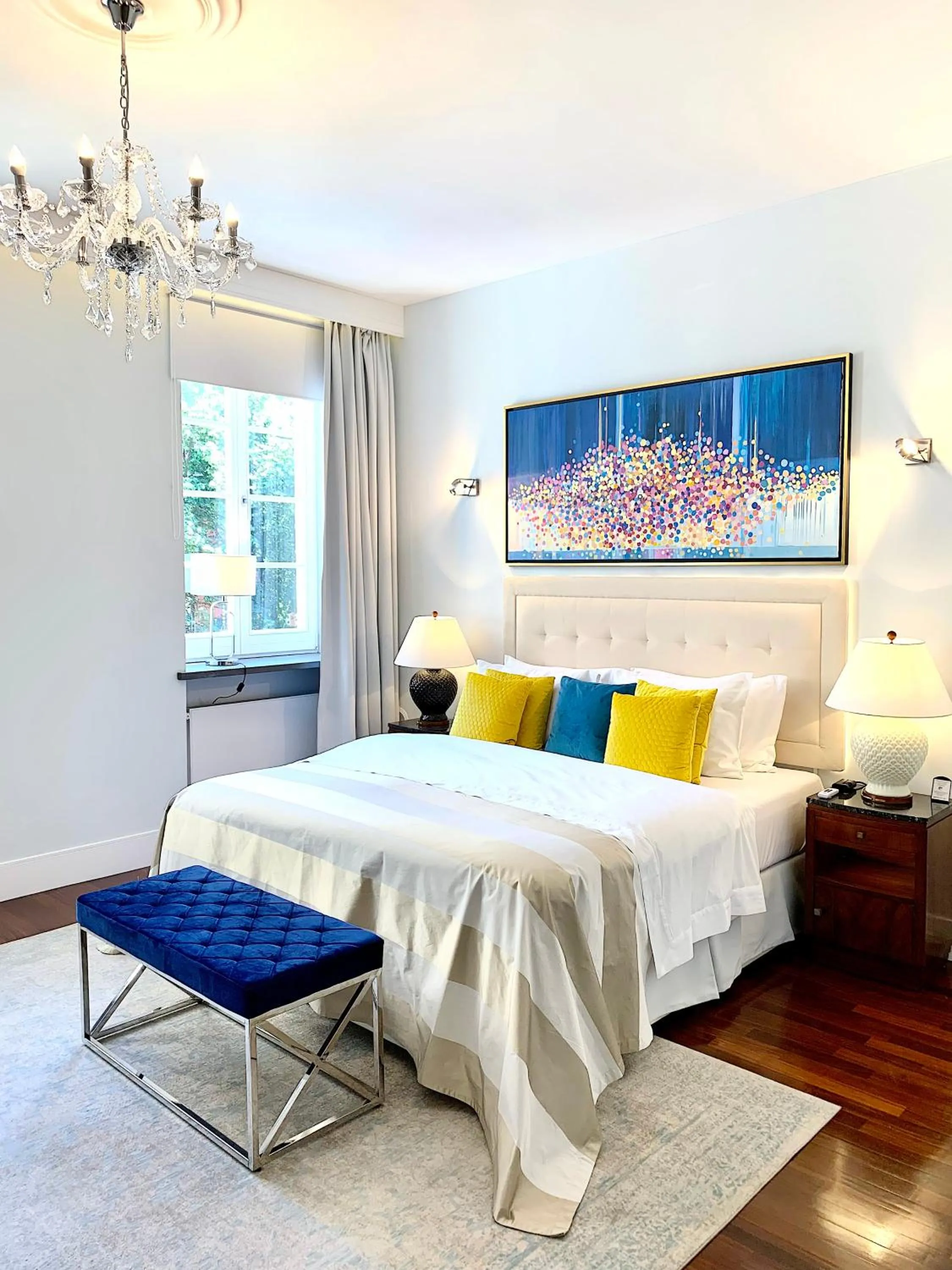 Bedroom, Bed in MONDRIAN Luxury Suites & Apartments Market Square IV