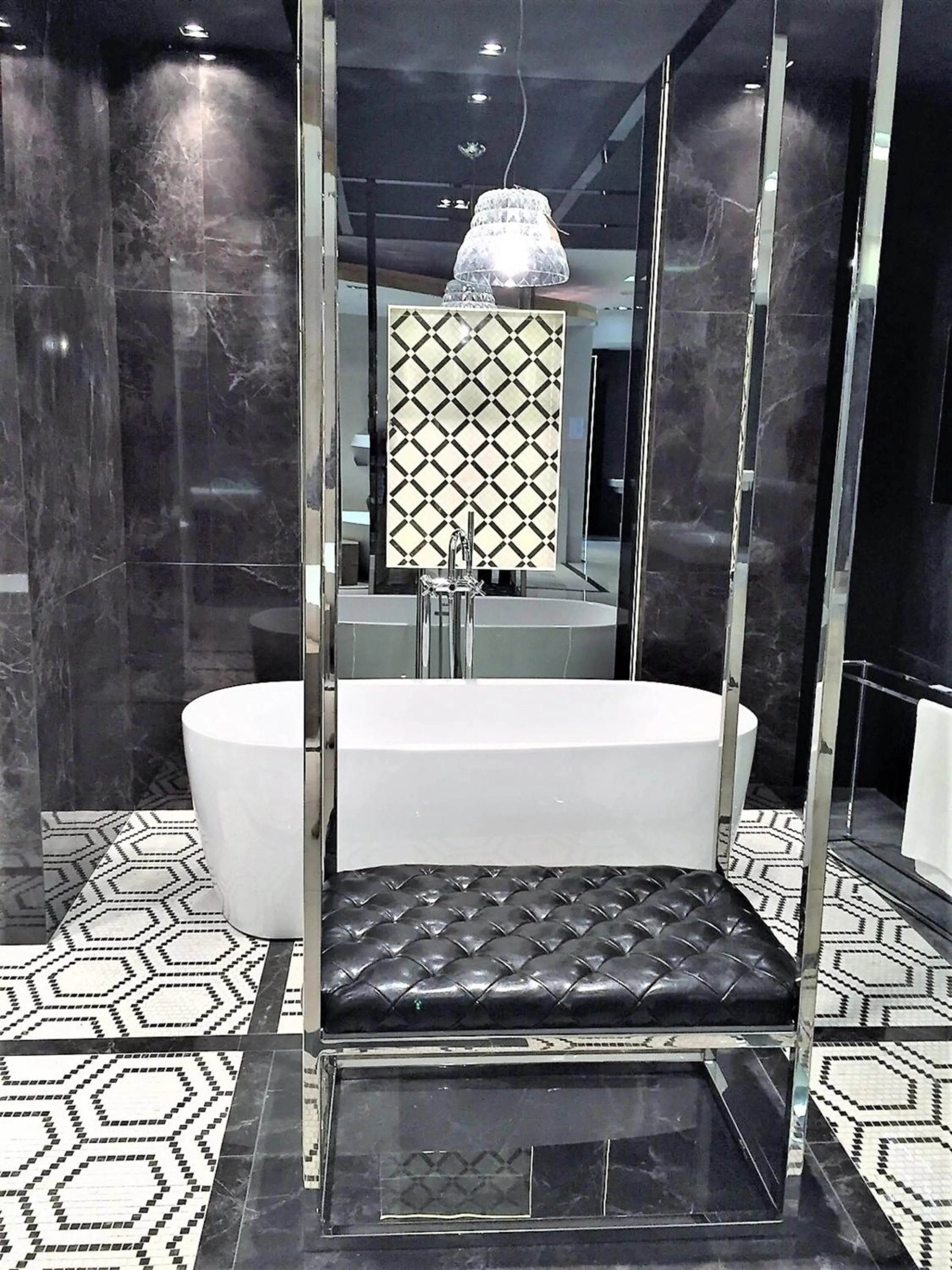 Bathroom in MONDRIAN Luxury Suites & Apartments Market Square IV