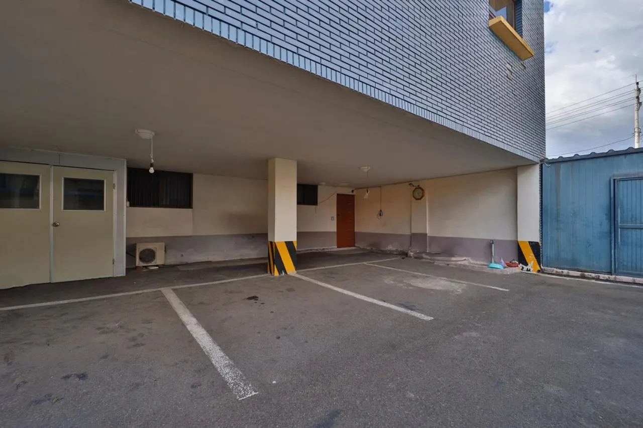 Theme Motel