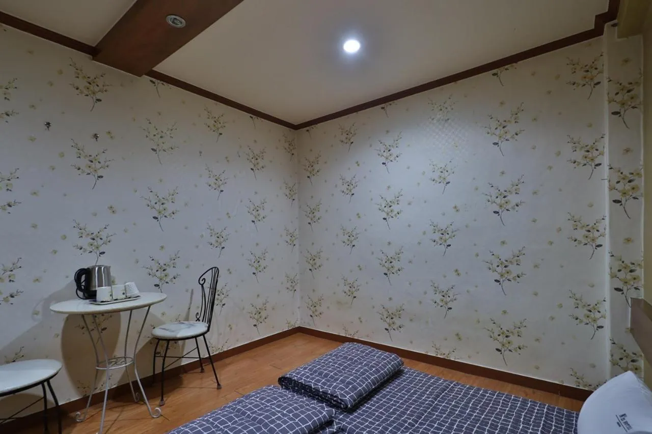 Bed in Theme Motel