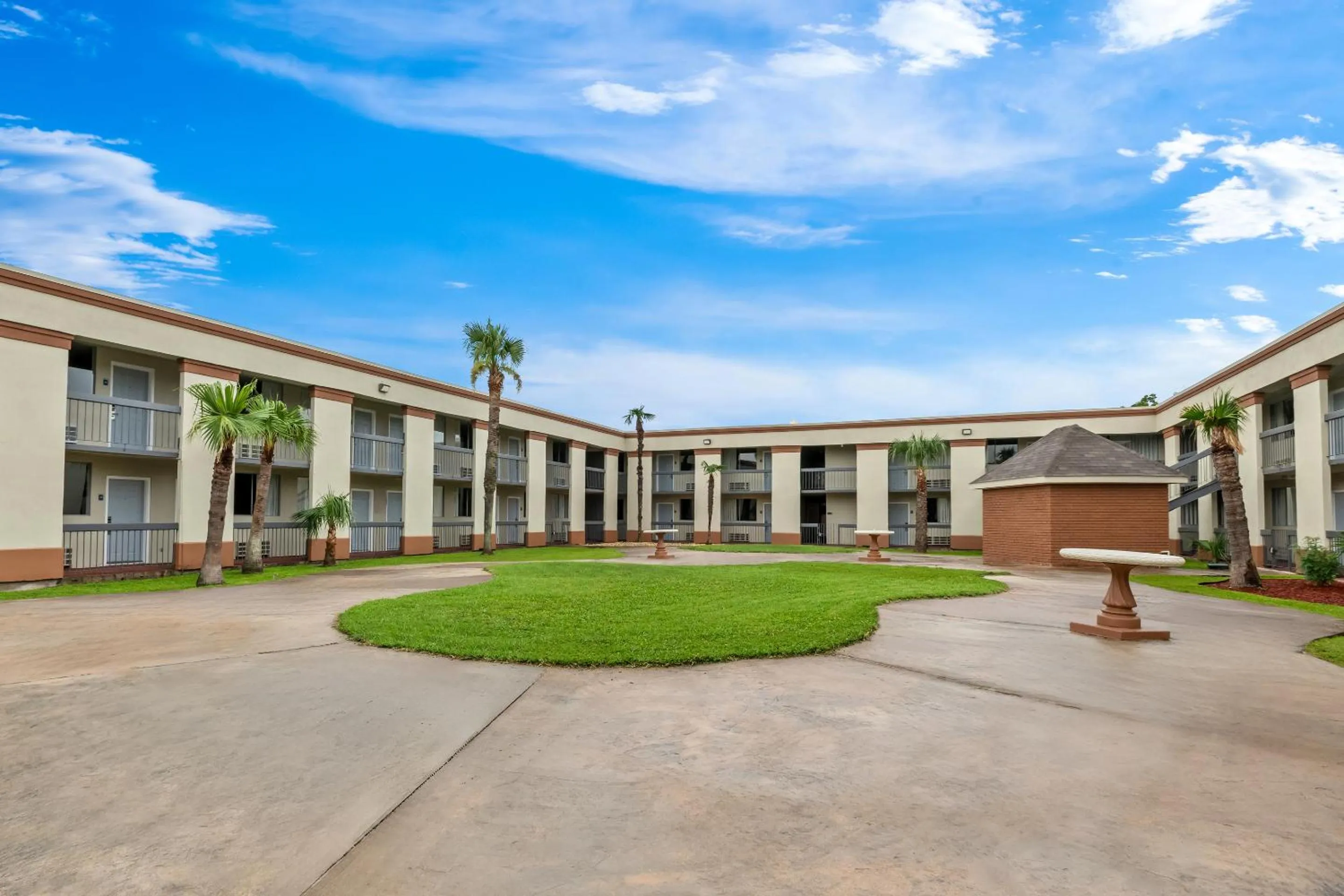 Property building in Quality Inn Harvey - New Orleans