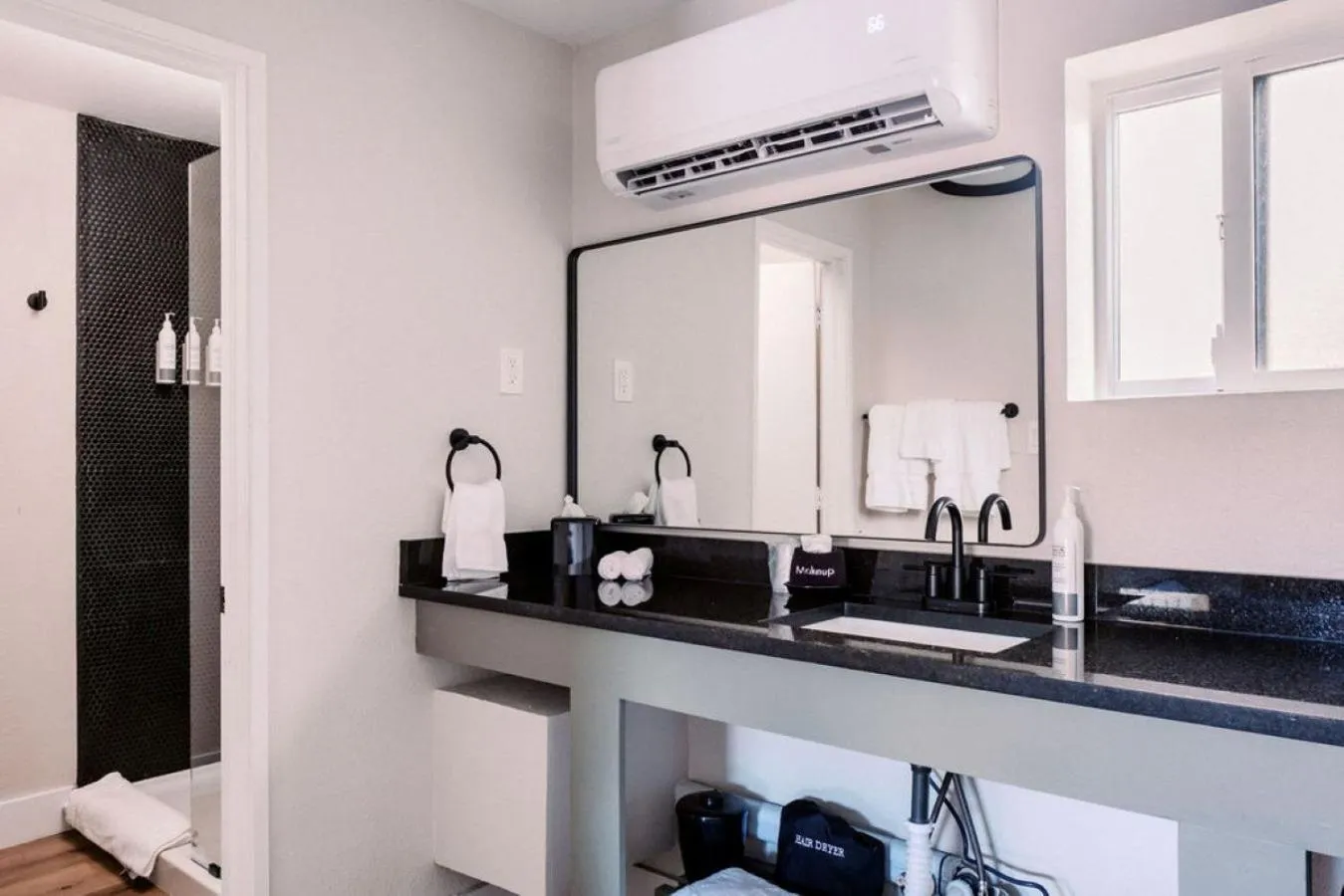 Bathroom in Western Lodge